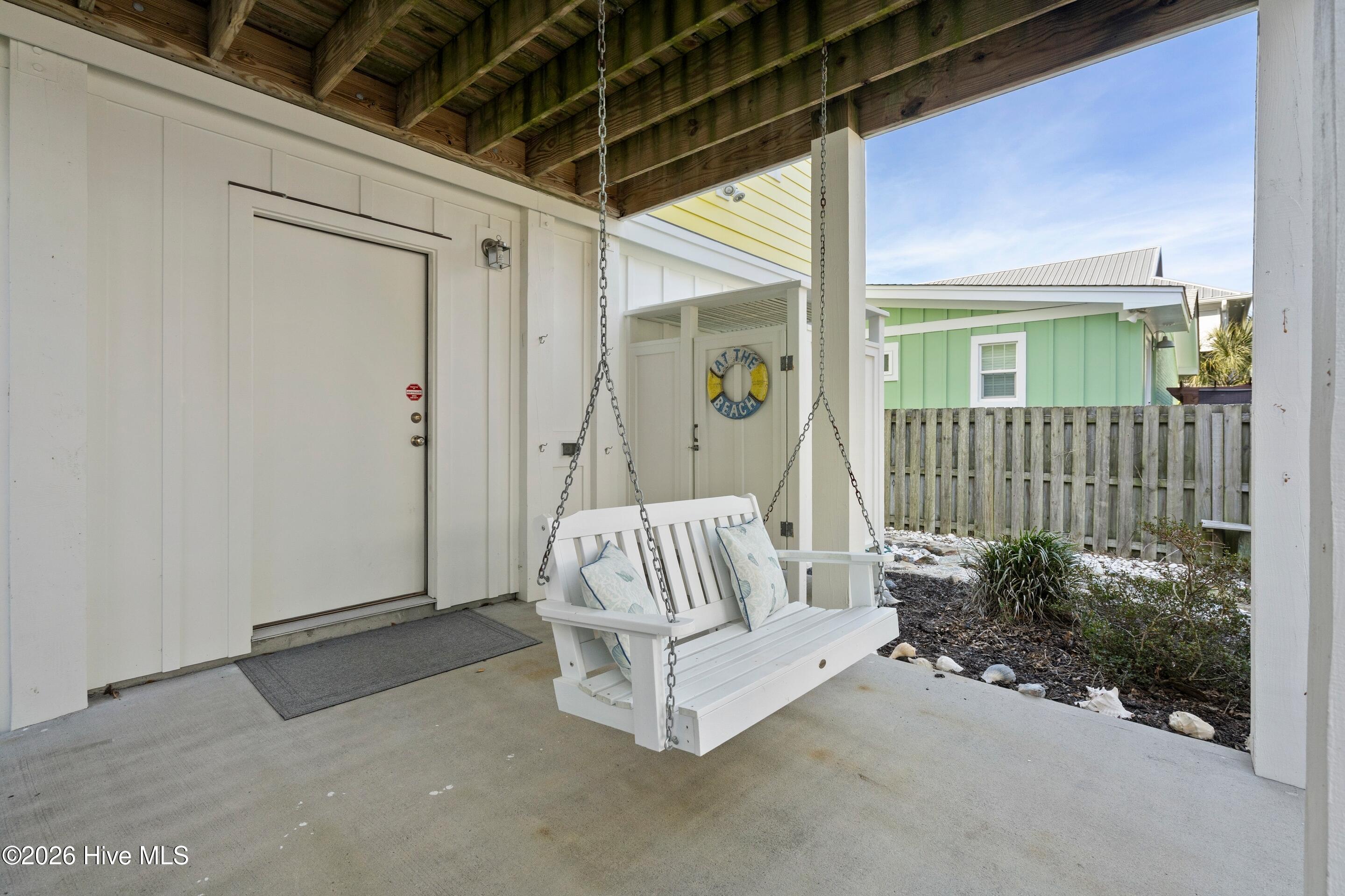 100549169 | Photo 56