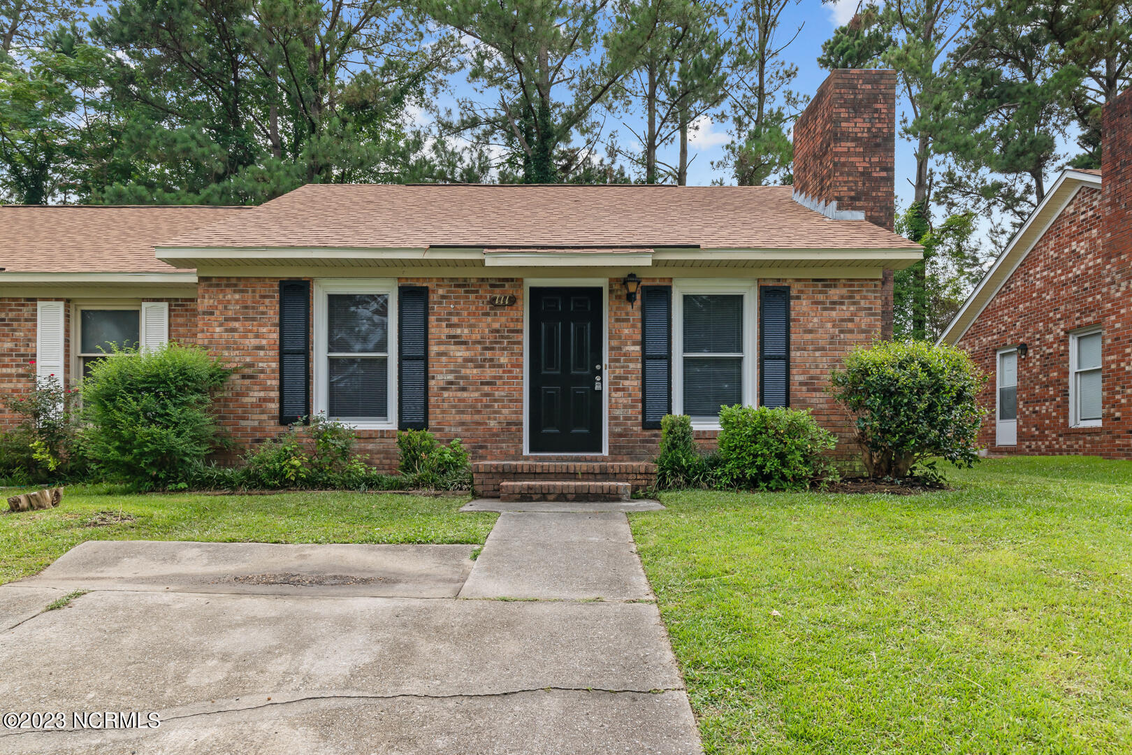 111 Windsor, Jacksonville, North Carolina, 2 Bedroom Bedrooms, 4 Room Rooms,2 BathroomBathrooms,Duplex,For sale,Windsor,100607765