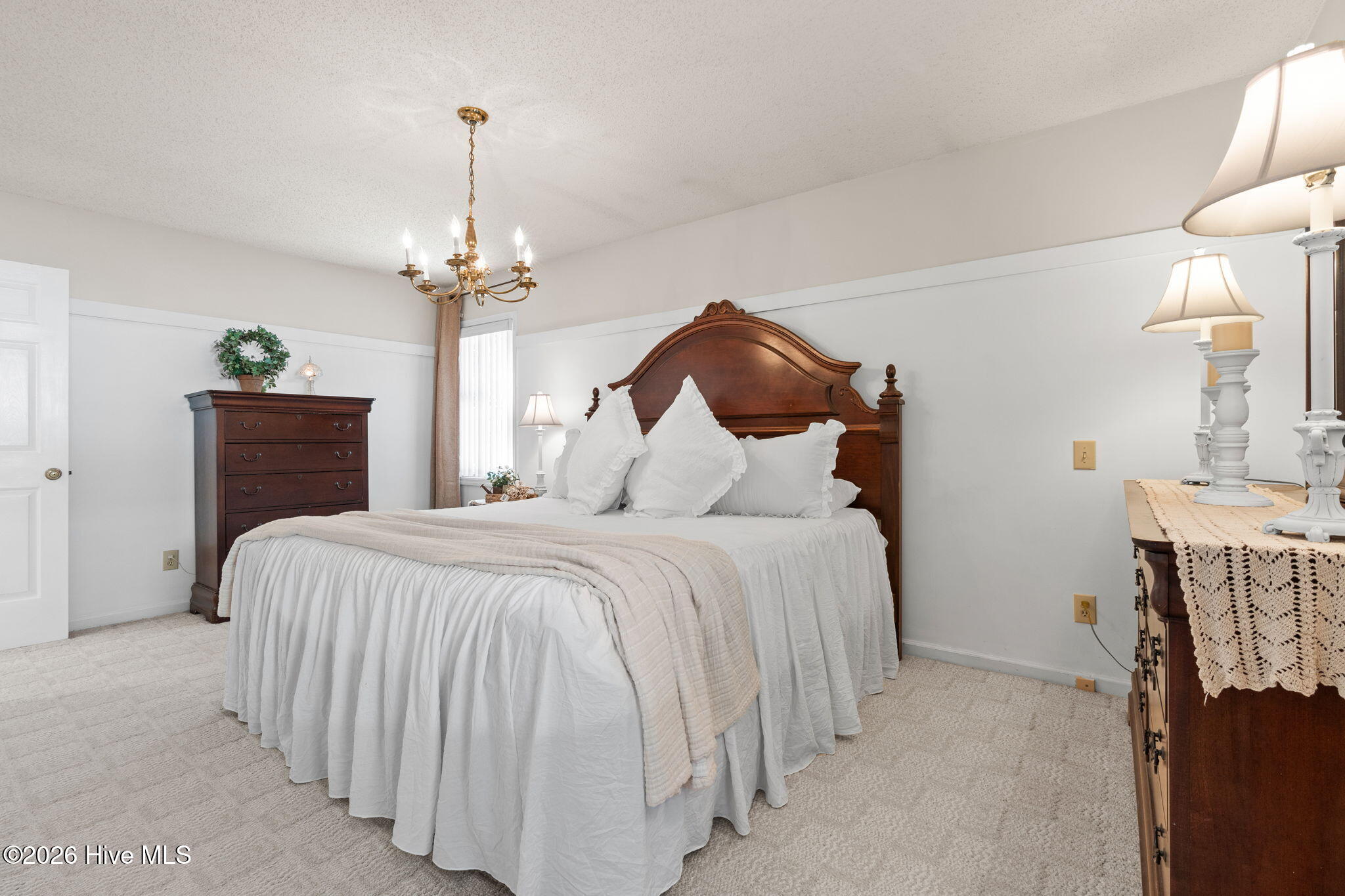 100549779 | Photo 18