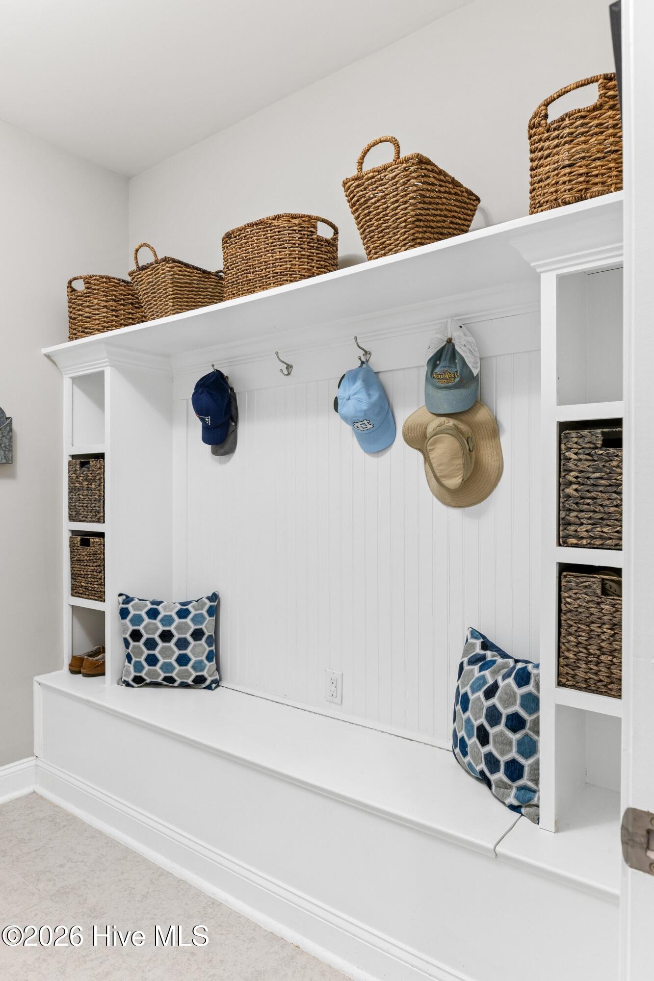 100551985 | Photo 41