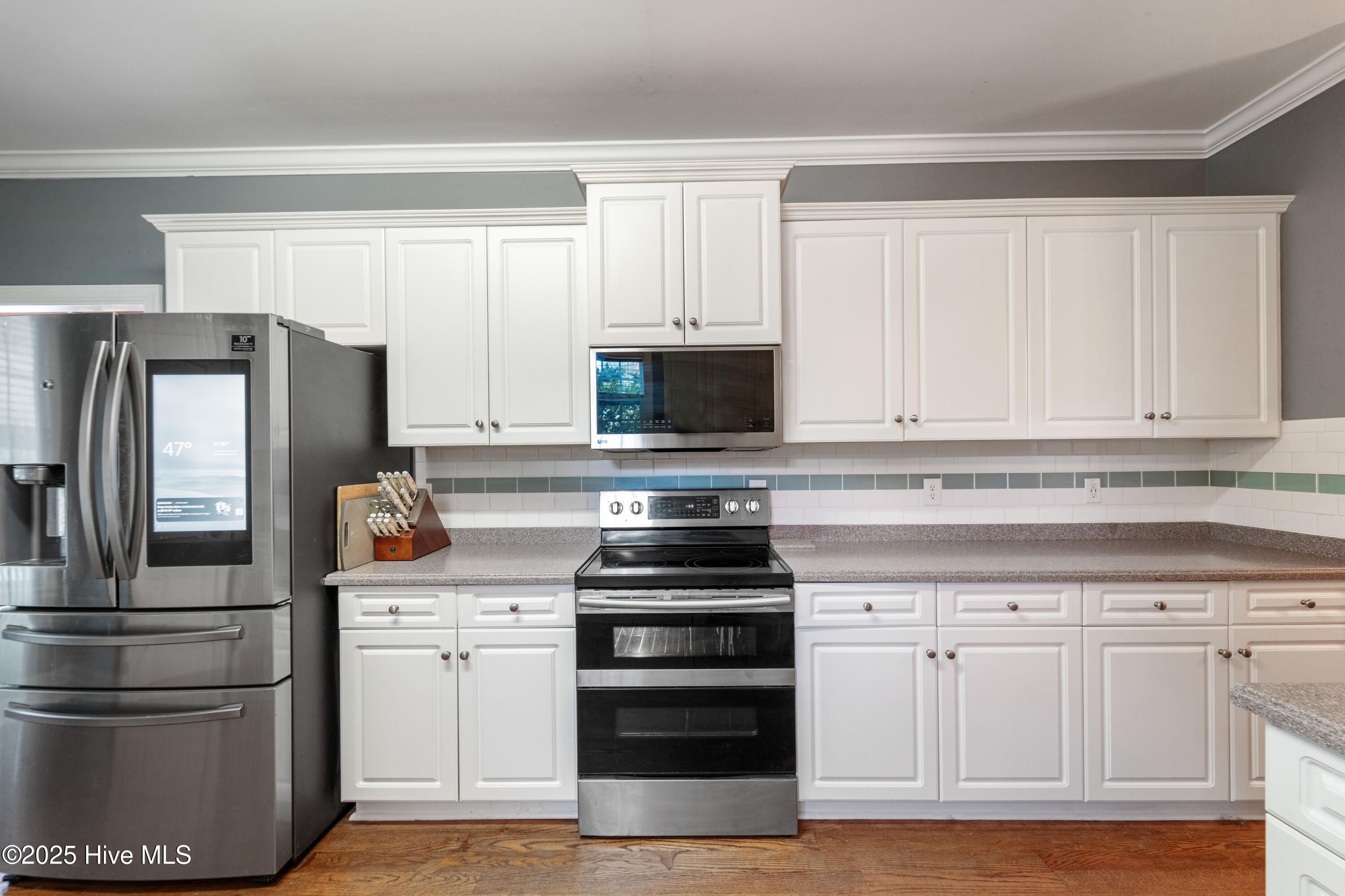 100544127 | Photo 19