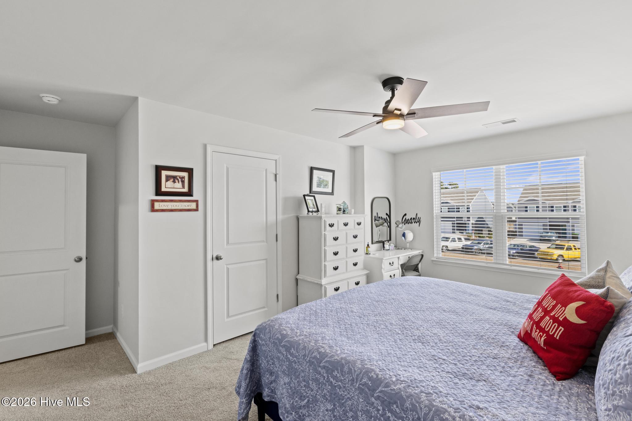 100554269 | Photo 21