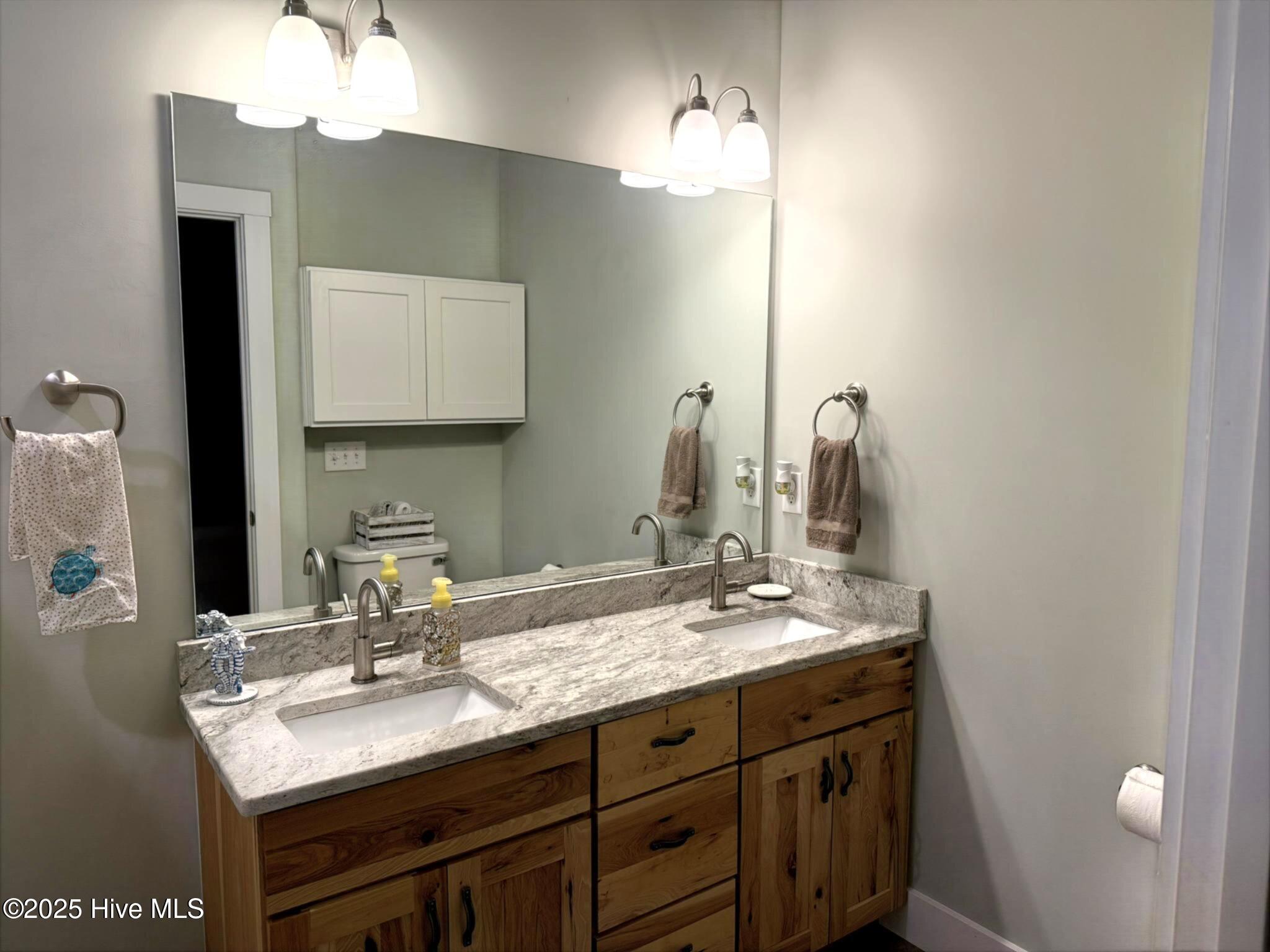 100522536 | Photo 10