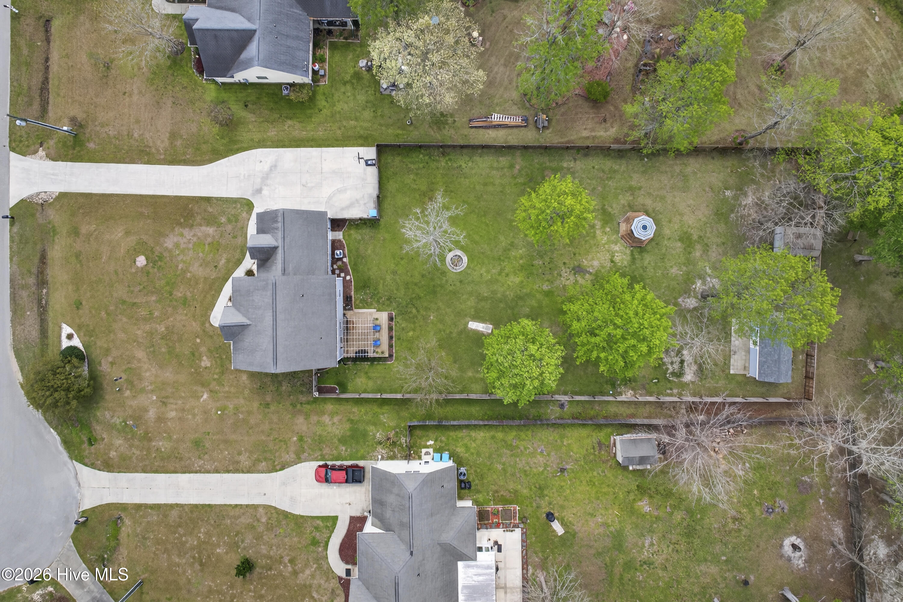 100565225 | Photo 53