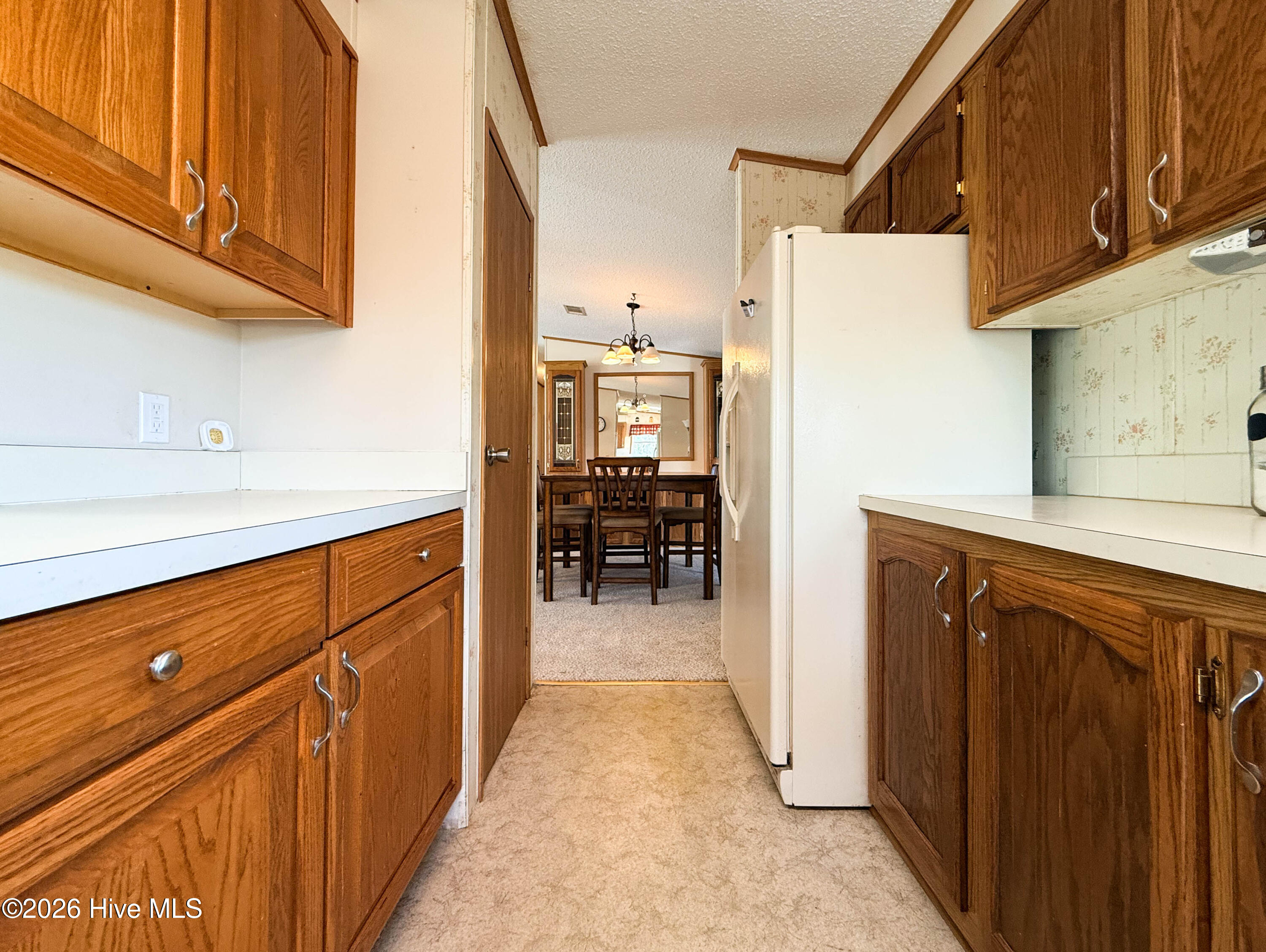 100563984 | Photo 25