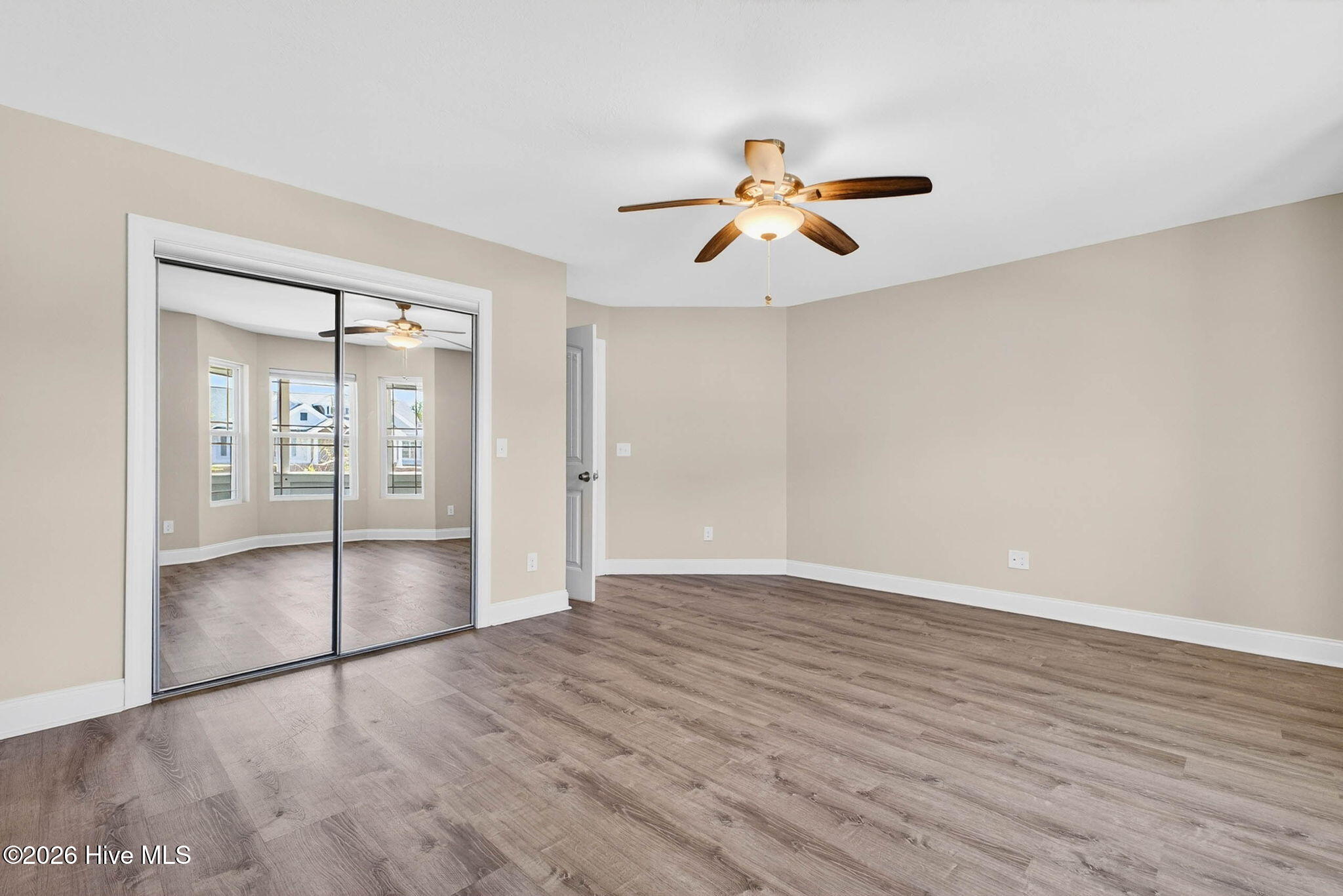 100564948 | Photo 41