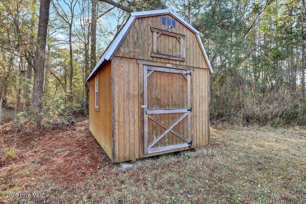 100560475 | Photo 25