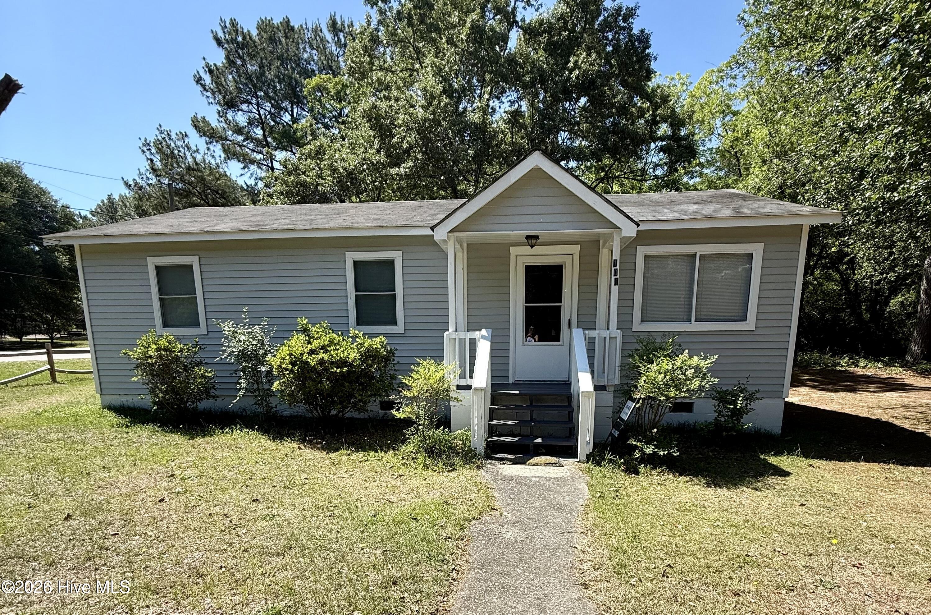 104 James, Aberdeen, North Carolina, 3 Bedrooms Bedrooms, 5 Rooms Rooms,2 BathroomsBathrooms,Single family residence,For sale,James,100576543 104 James, Aberdeen, North Carolina, 3 Bedrooms Bedrooms, 5 Rooms Rooms,2 BathroomsBathrooms,Single family residence,For sale,James,100576543