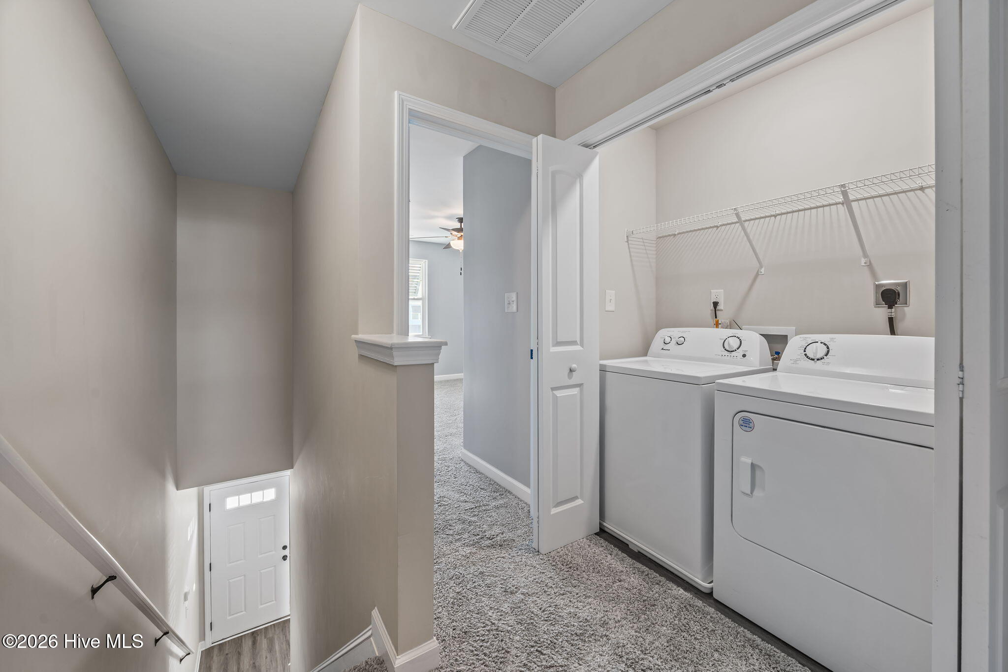 100566245 | Photo 18