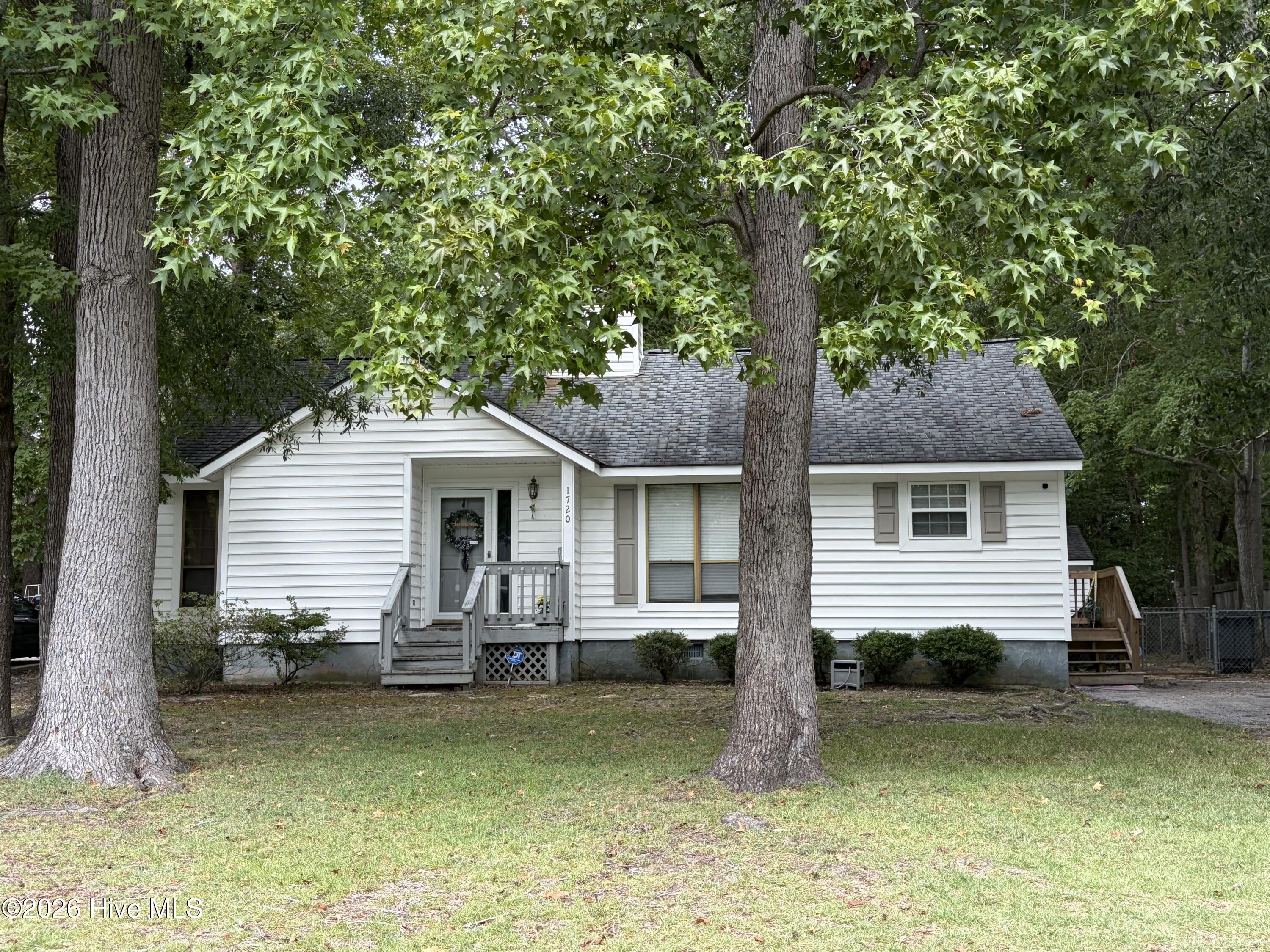 Exterior photo of 1720 Old Barn Road, Rocky Mount, NC 27804. MLS: 100601215