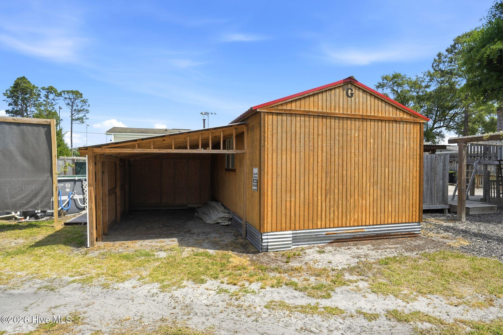 100570161 | Photo 41