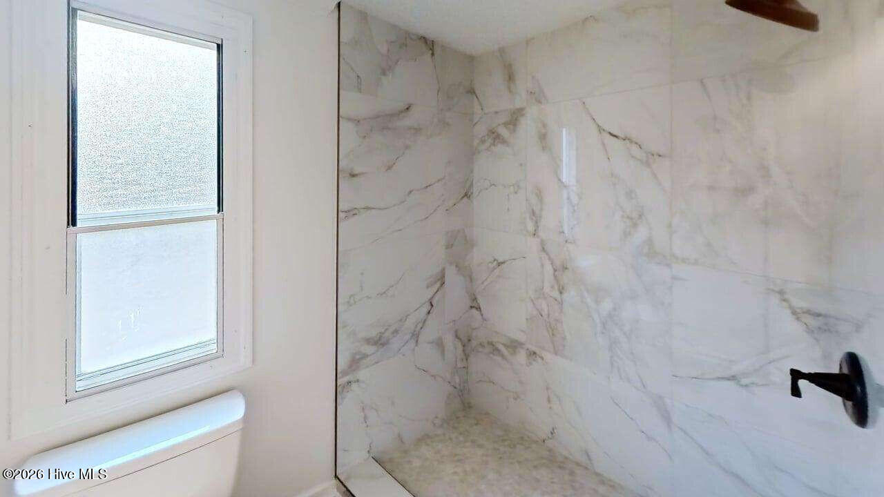 100554410 | Photo 20