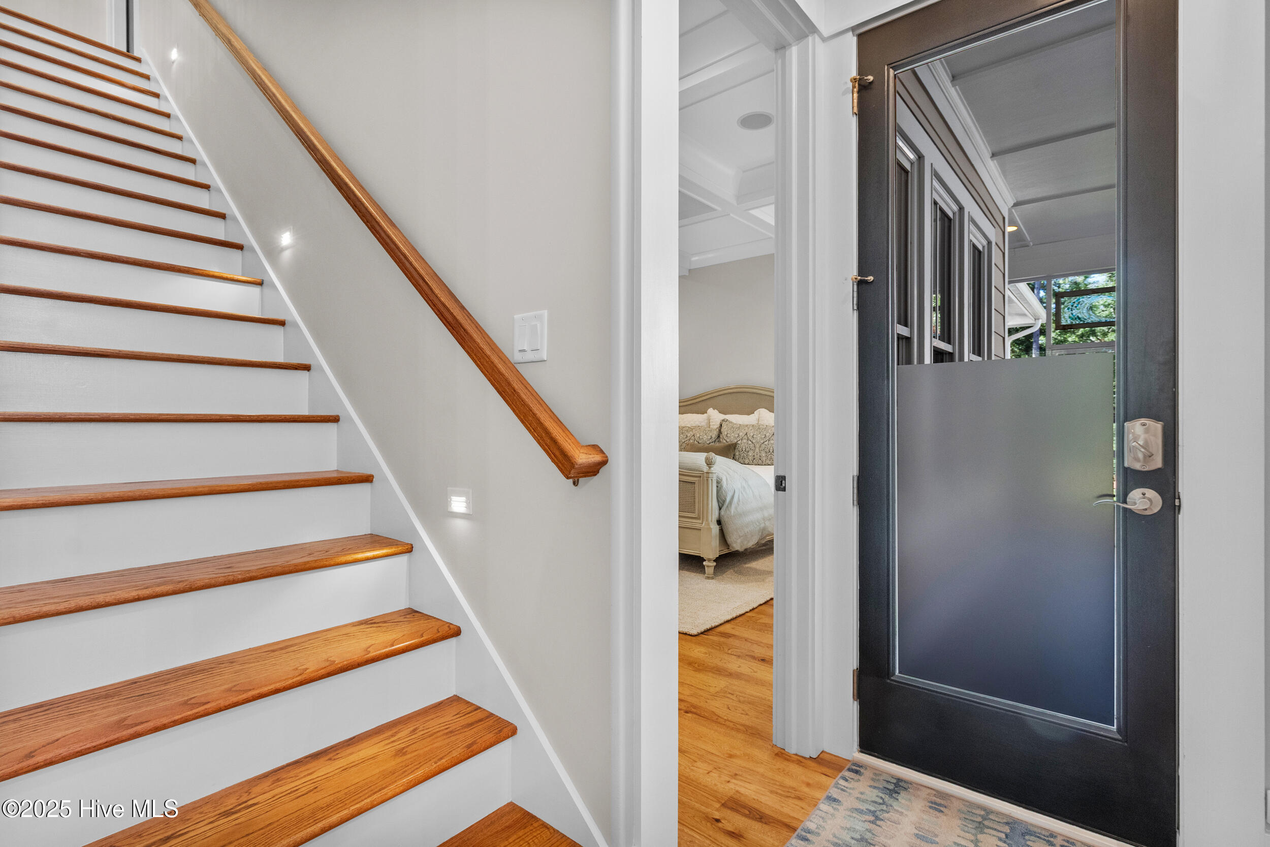 100537766 | Photo 26