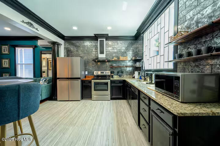 100562028 | Photo 10