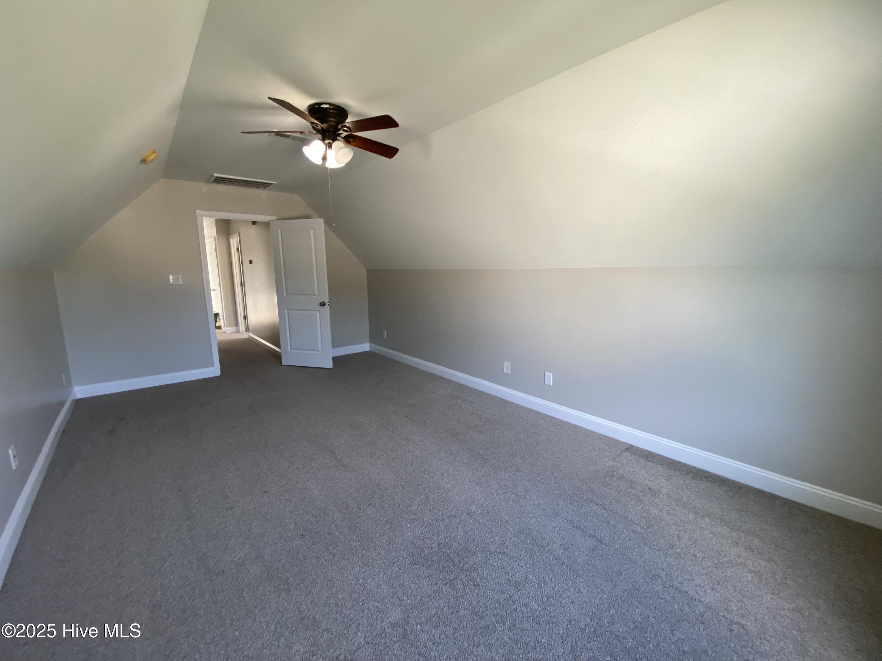 100566817 | Photo 20