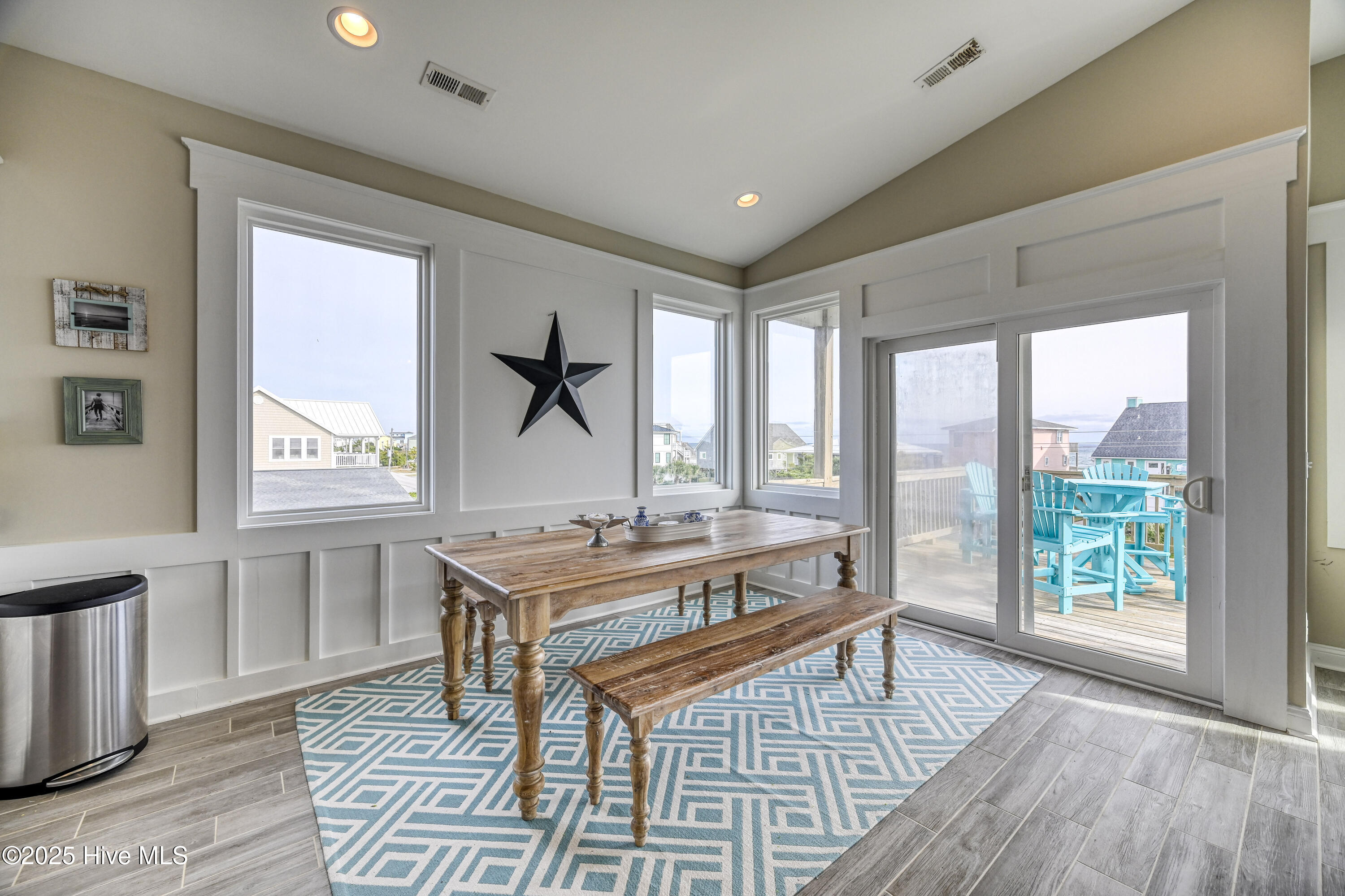 100543491 | Photo 28