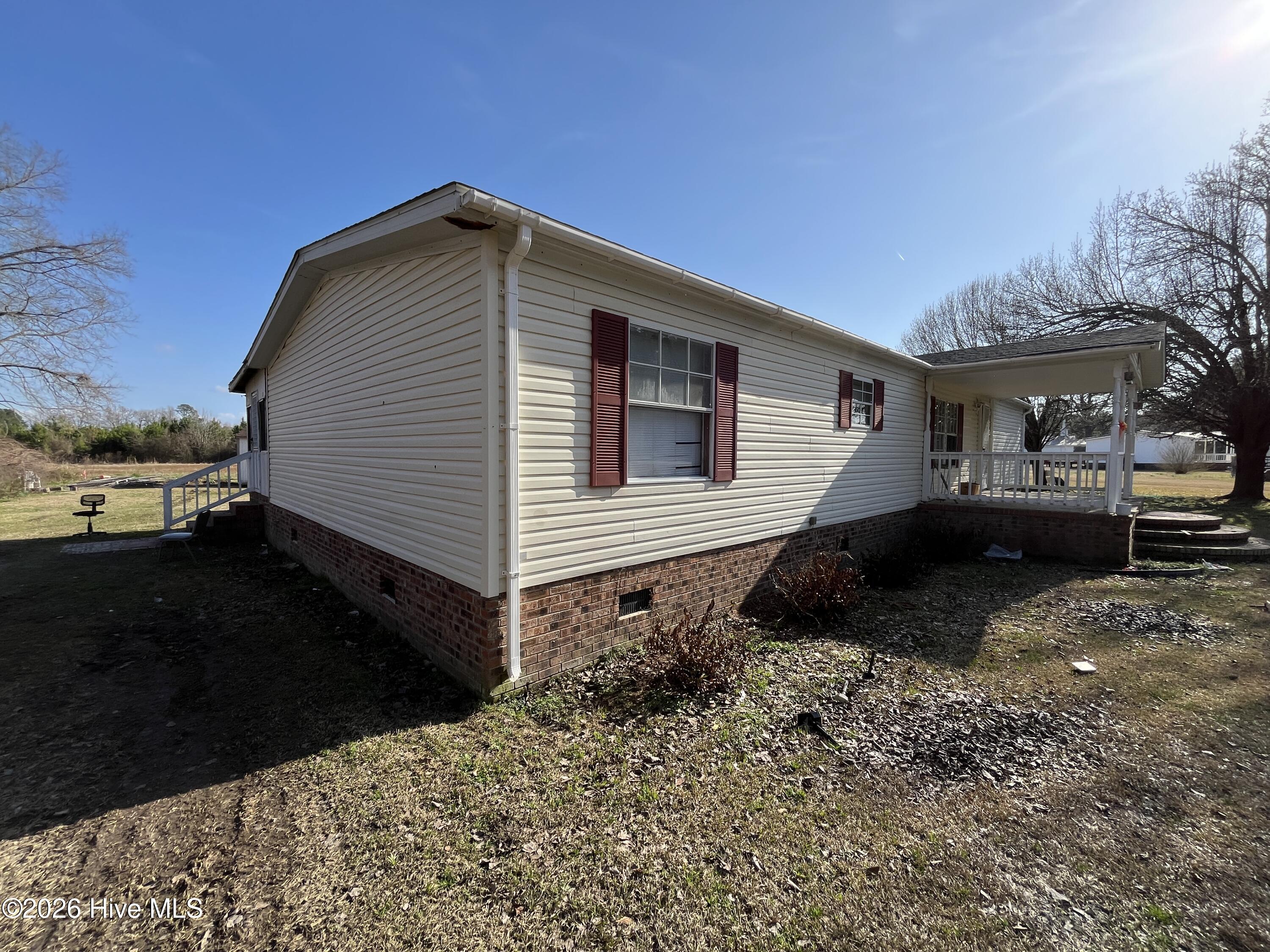 100568963 | Photo 16