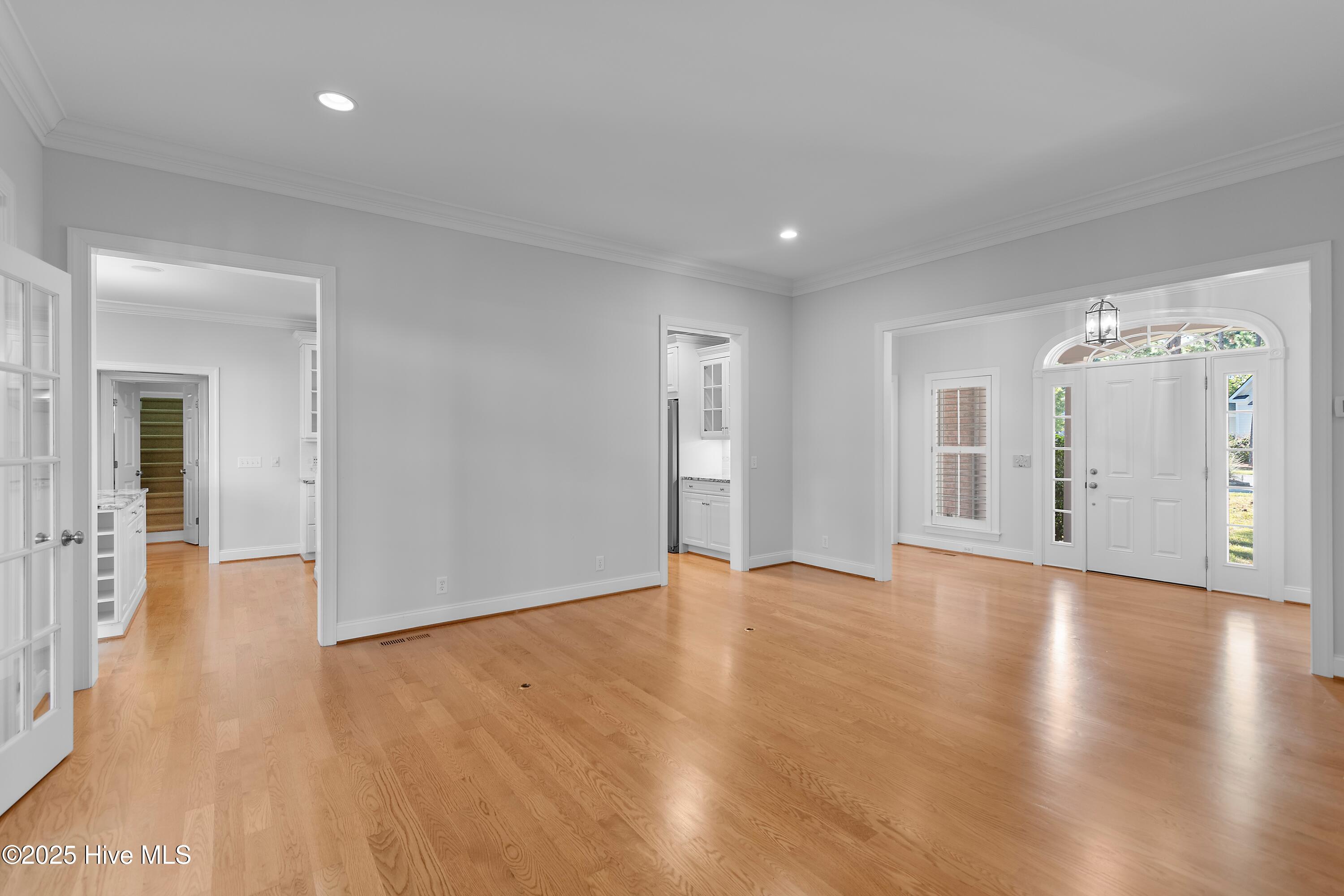 100537918 | Photo 16