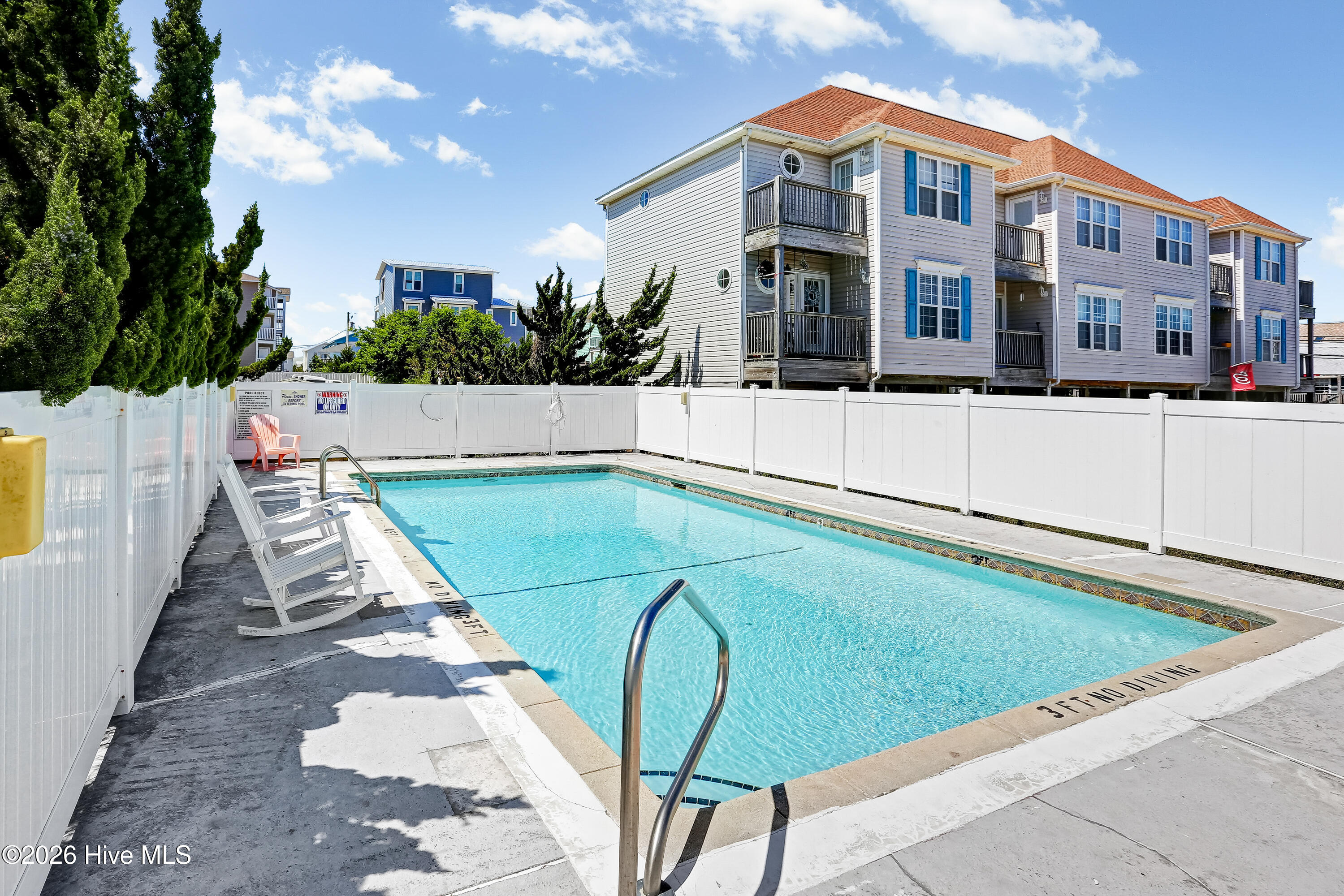 100555375 | Photo 41