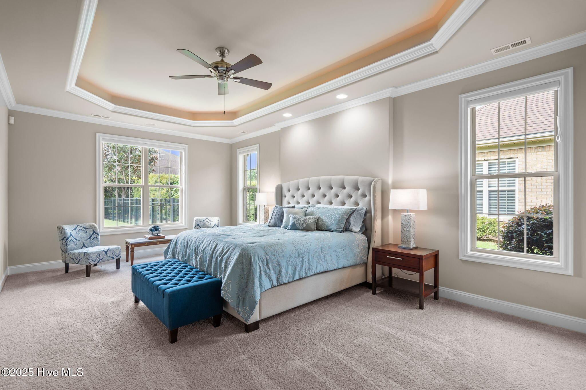 100530735 | Photo 23