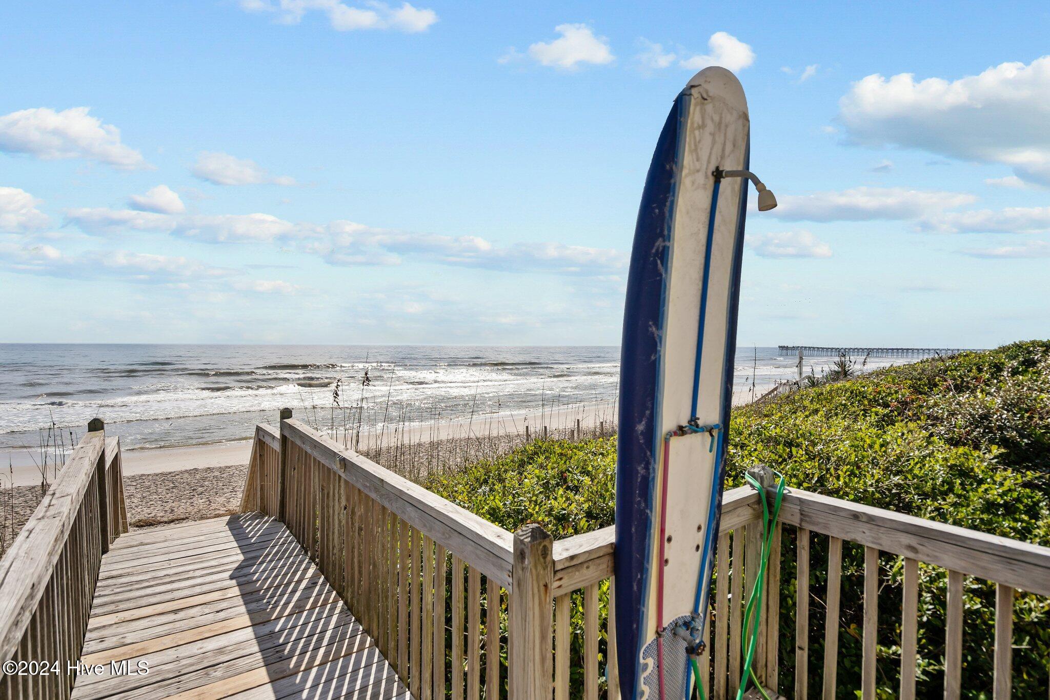 100553910 | Photo 41