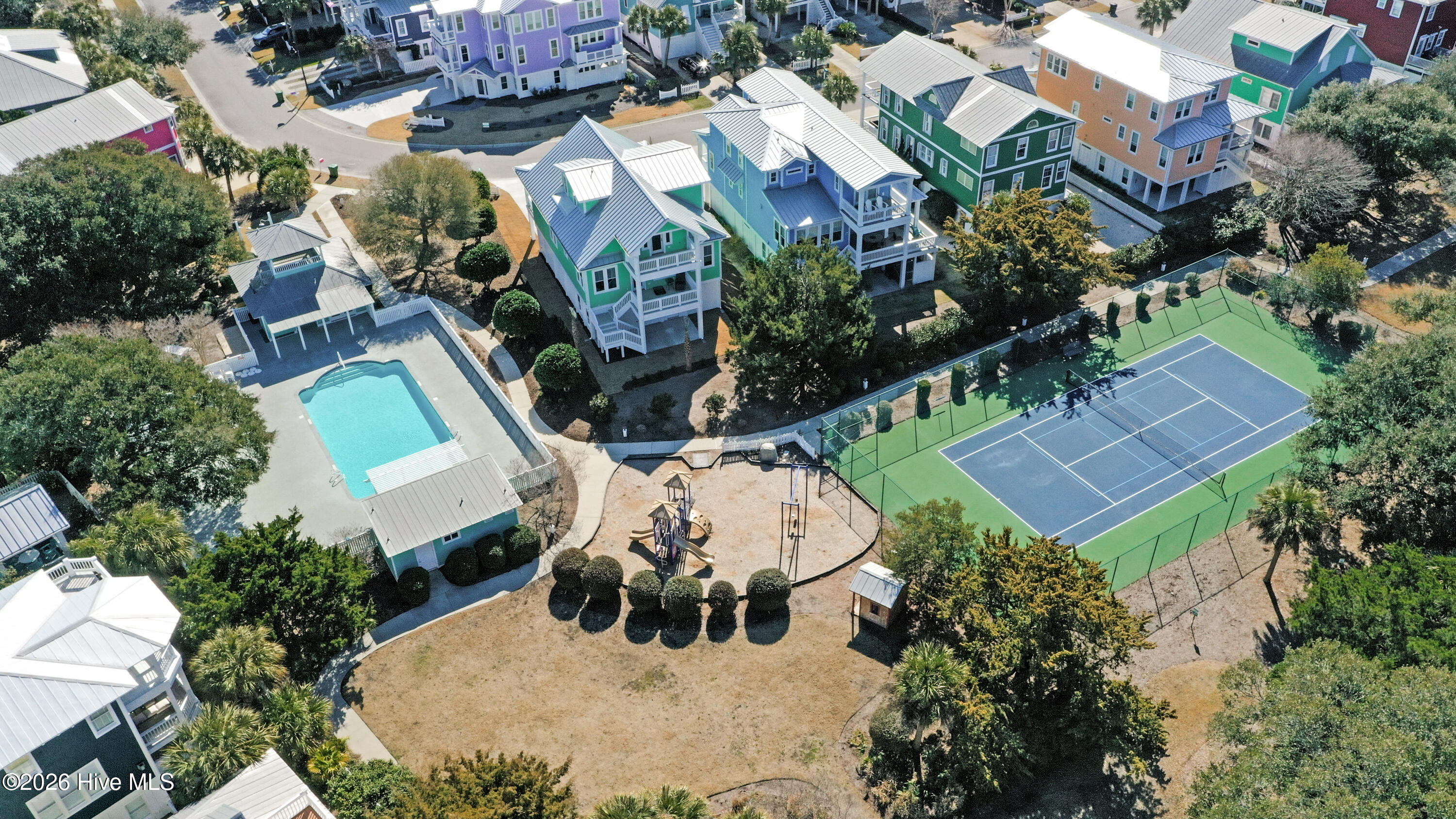 100558713 | Photo 15