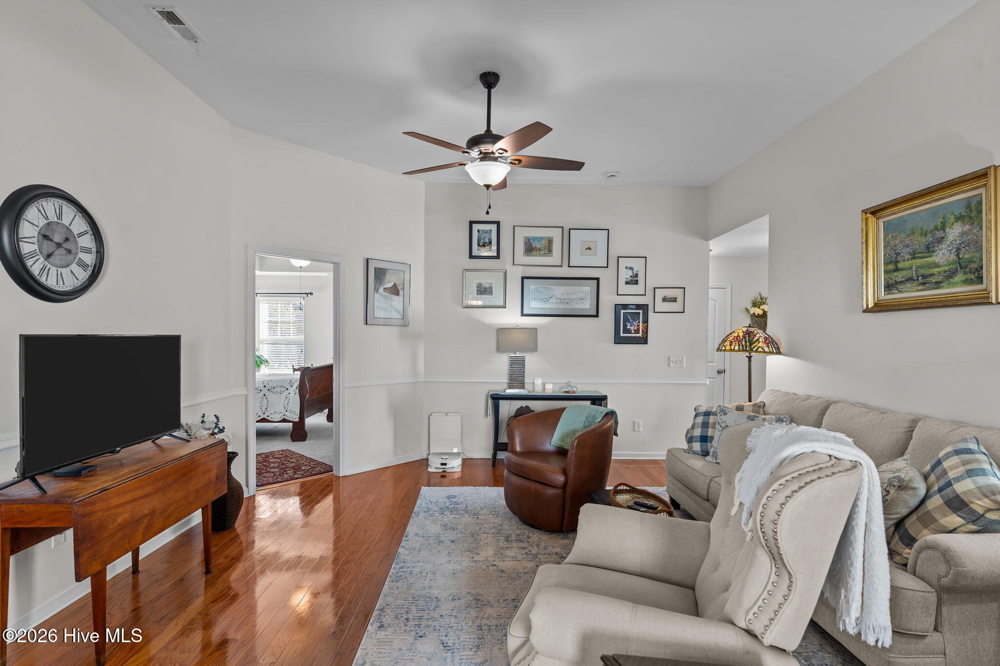 100552951 | Photo 18