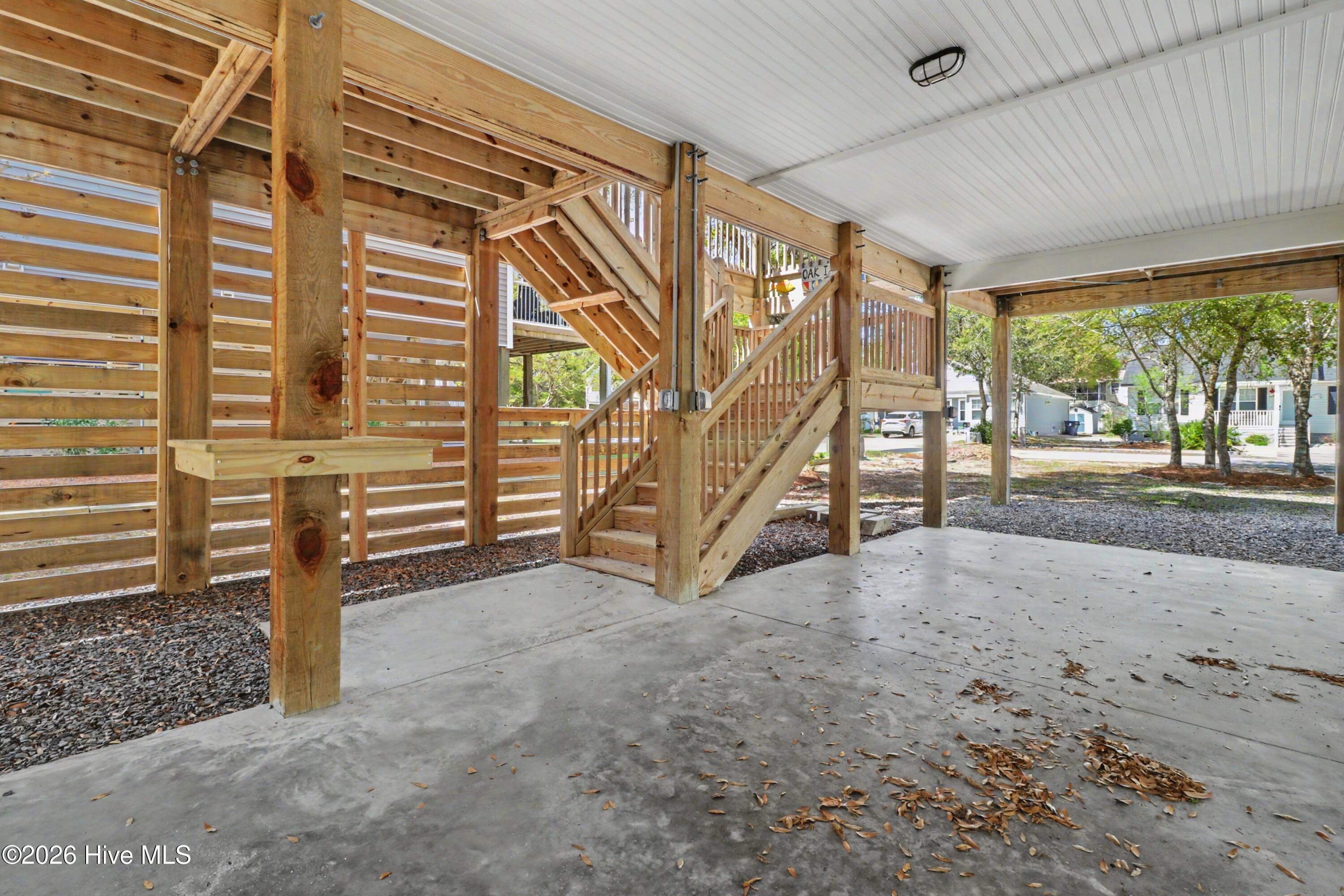 100566458 | Photo 31