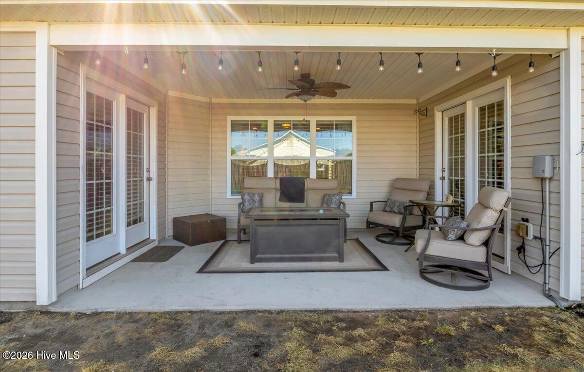 100567099 | Photo 54