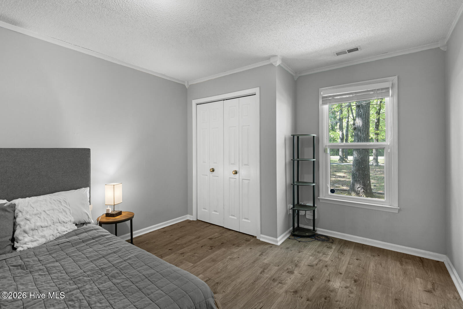 100570070 | Photo 23