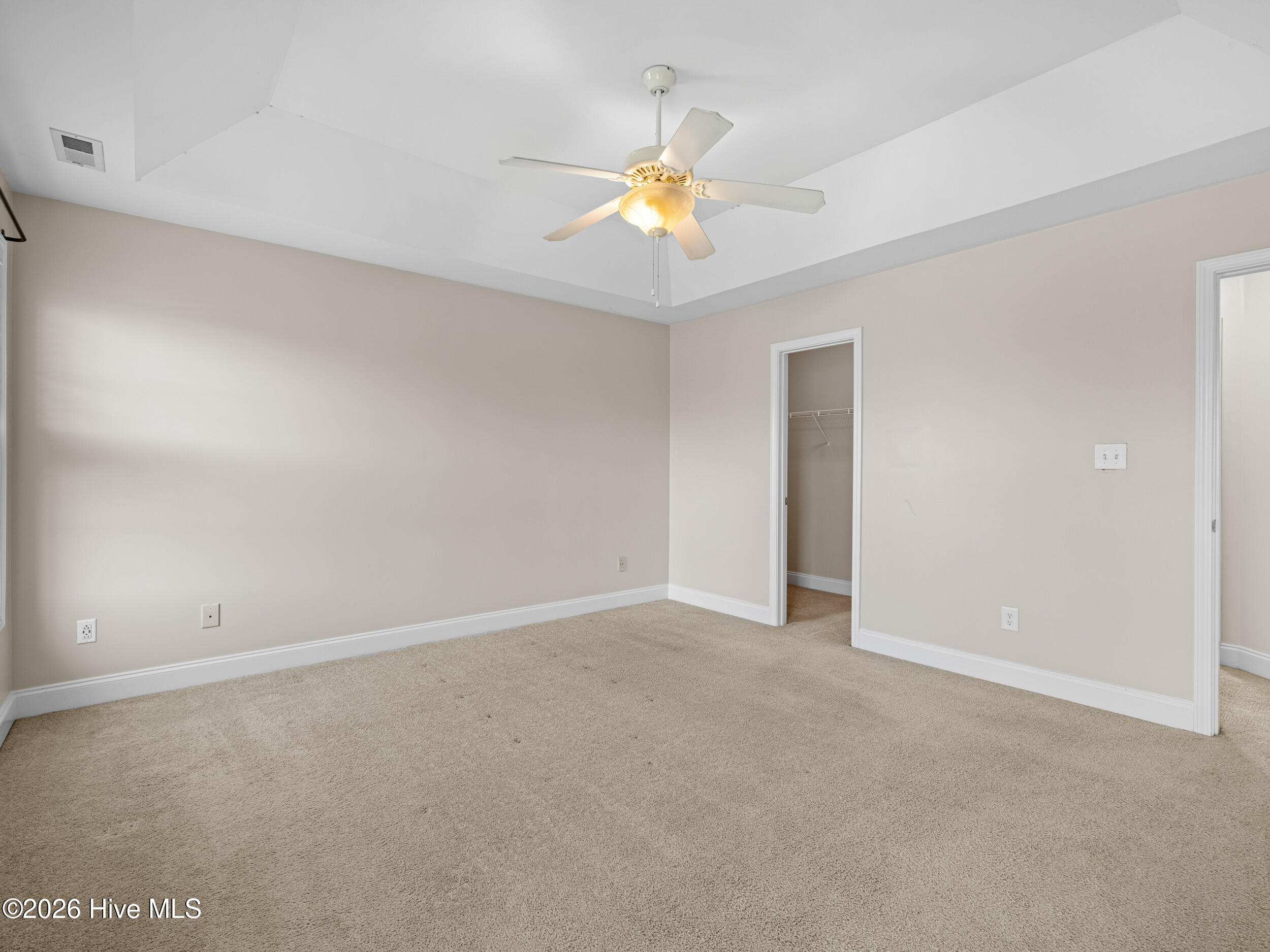 100549292 | Photo 30