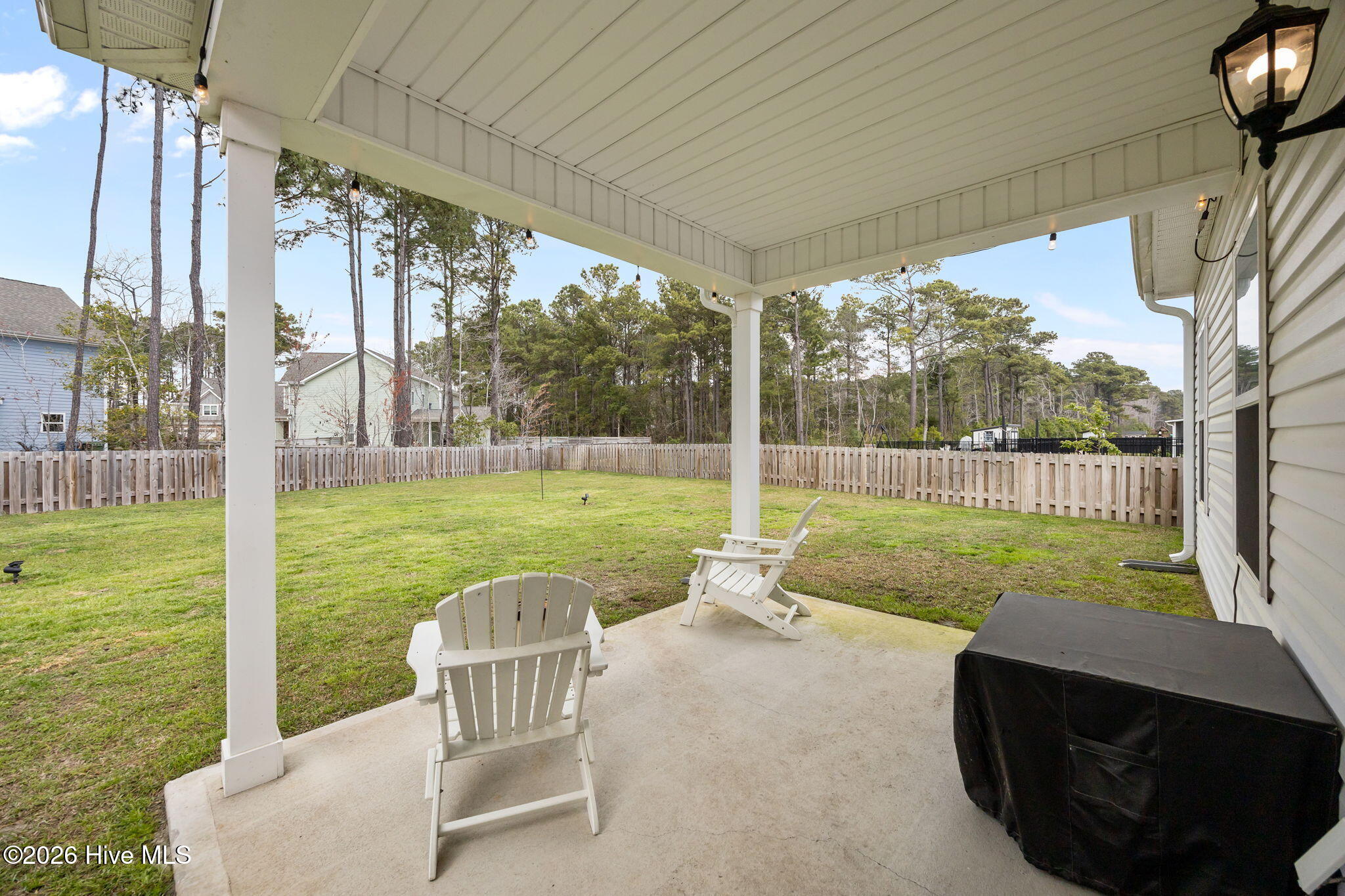 100562979 | Photo 53