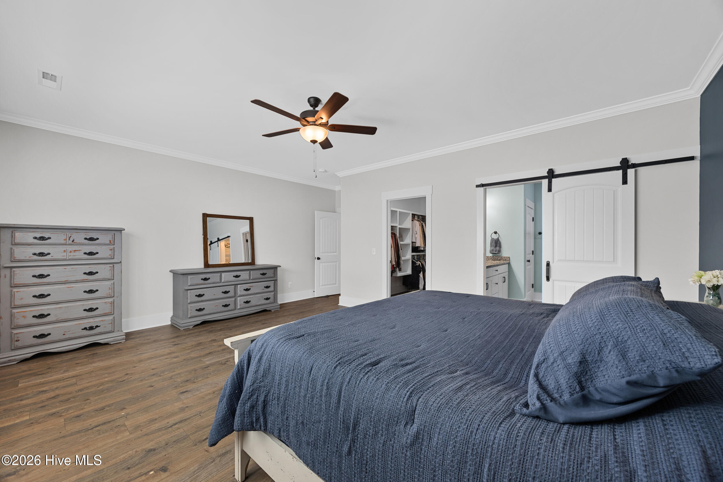 100564447 | Photo 20