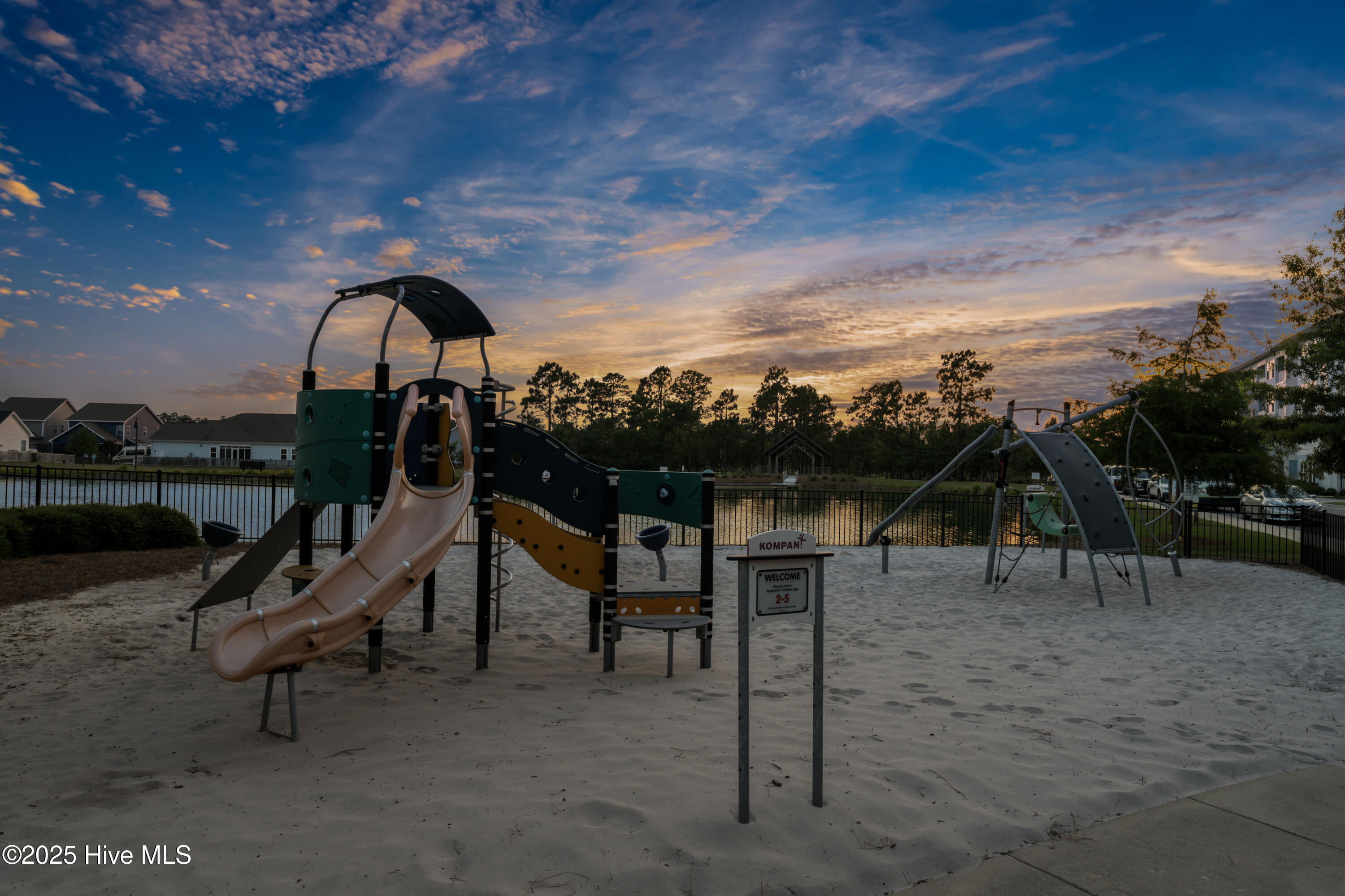 100517638 | Photo 48