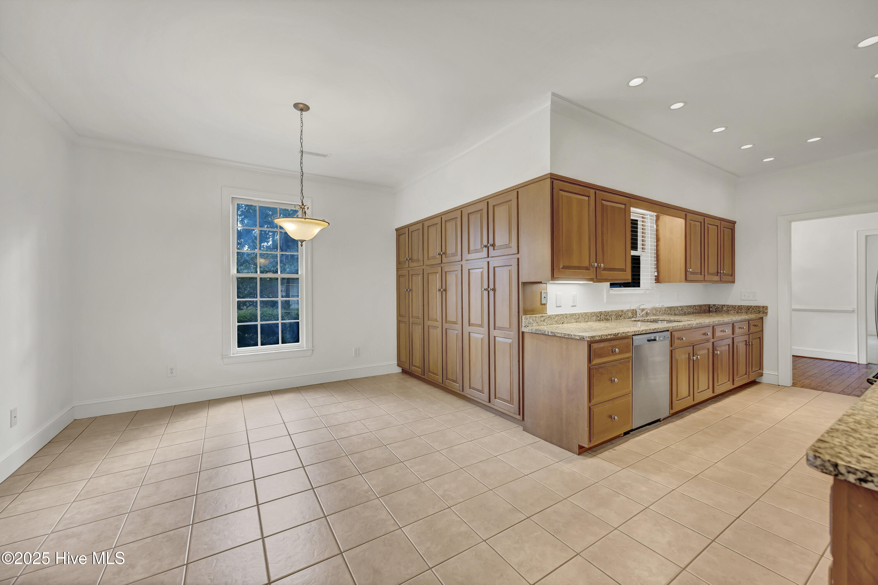 1901 Brewton Court, Wilmington, NC 28403 – photo 14: 033_img_2683_510