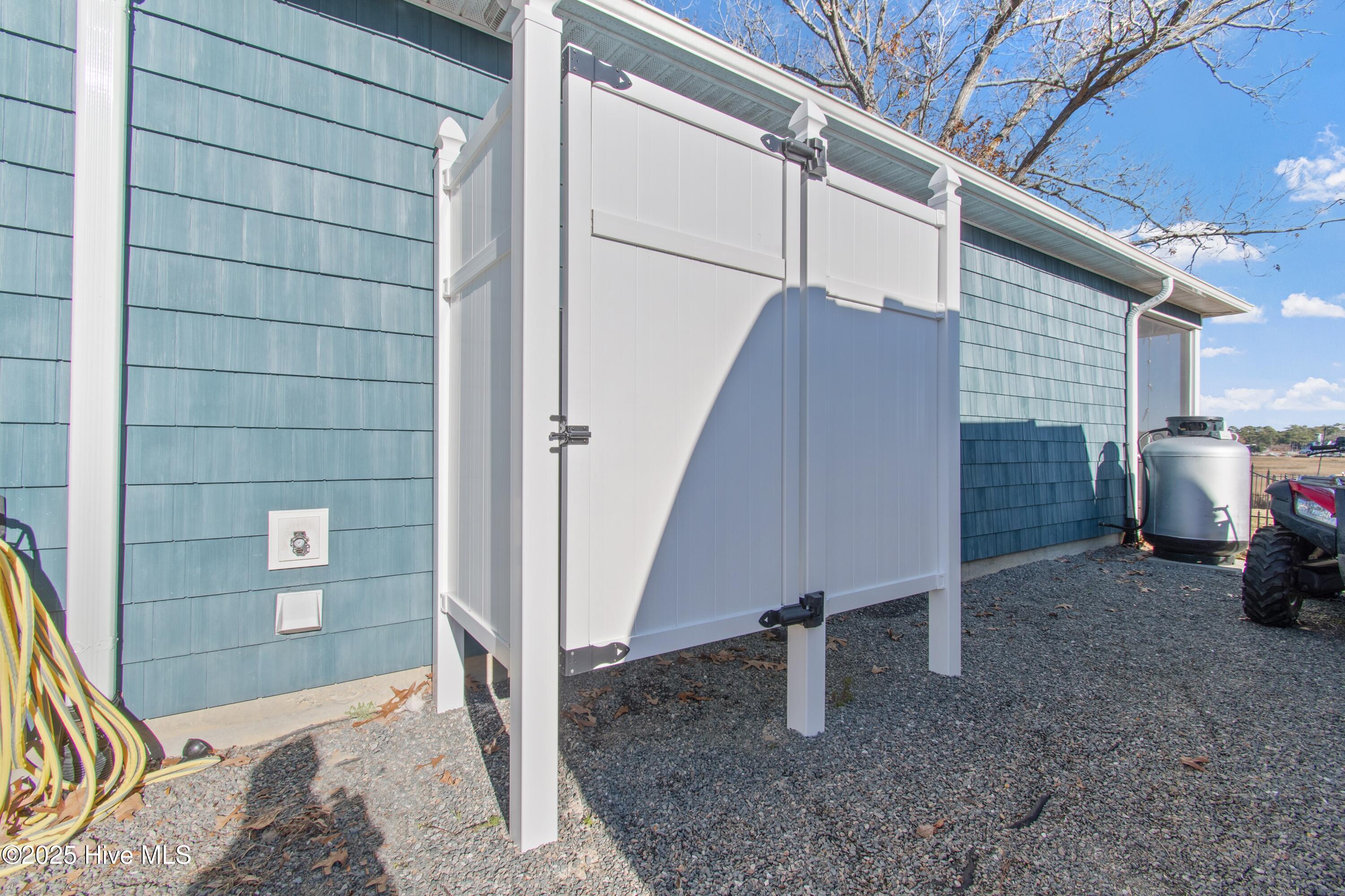 100545993 | Photo 27