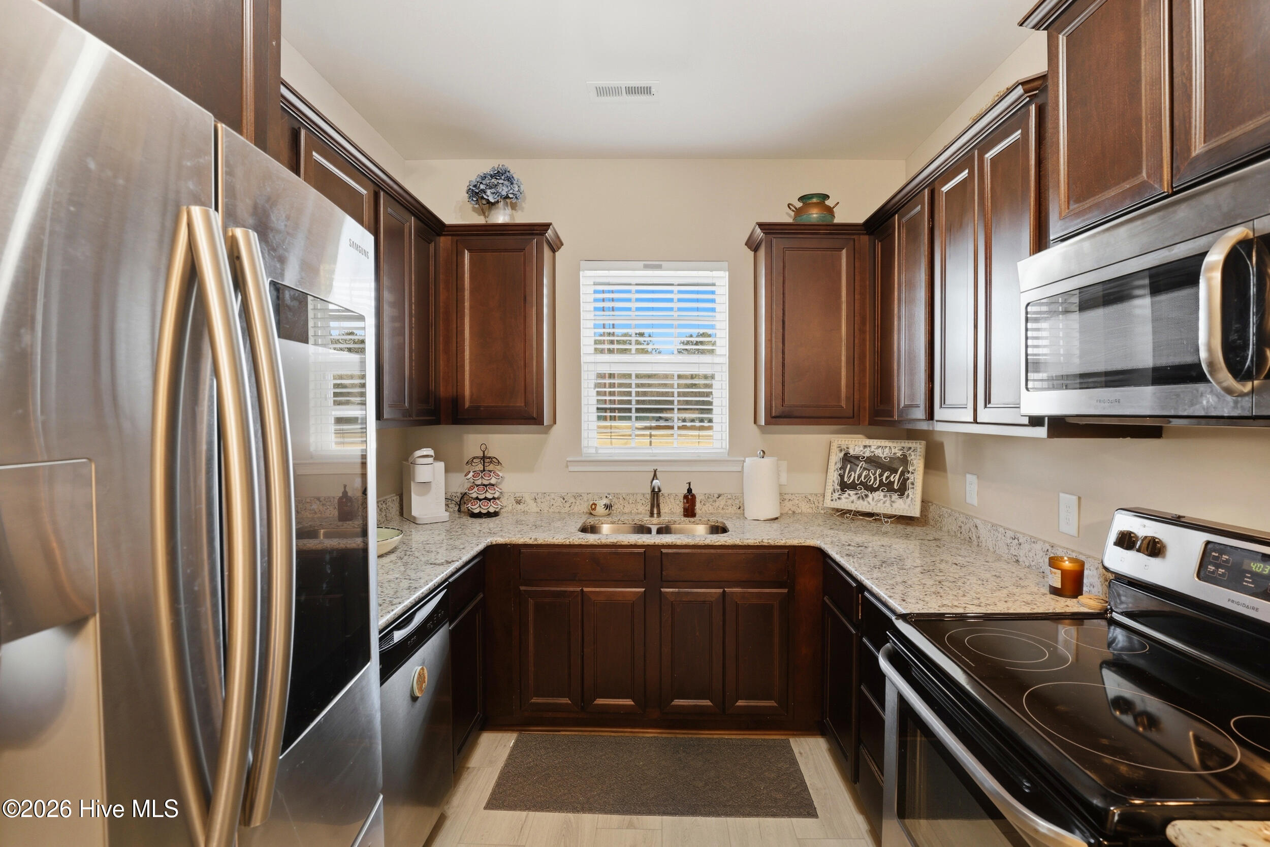 100559170 | Photo 14