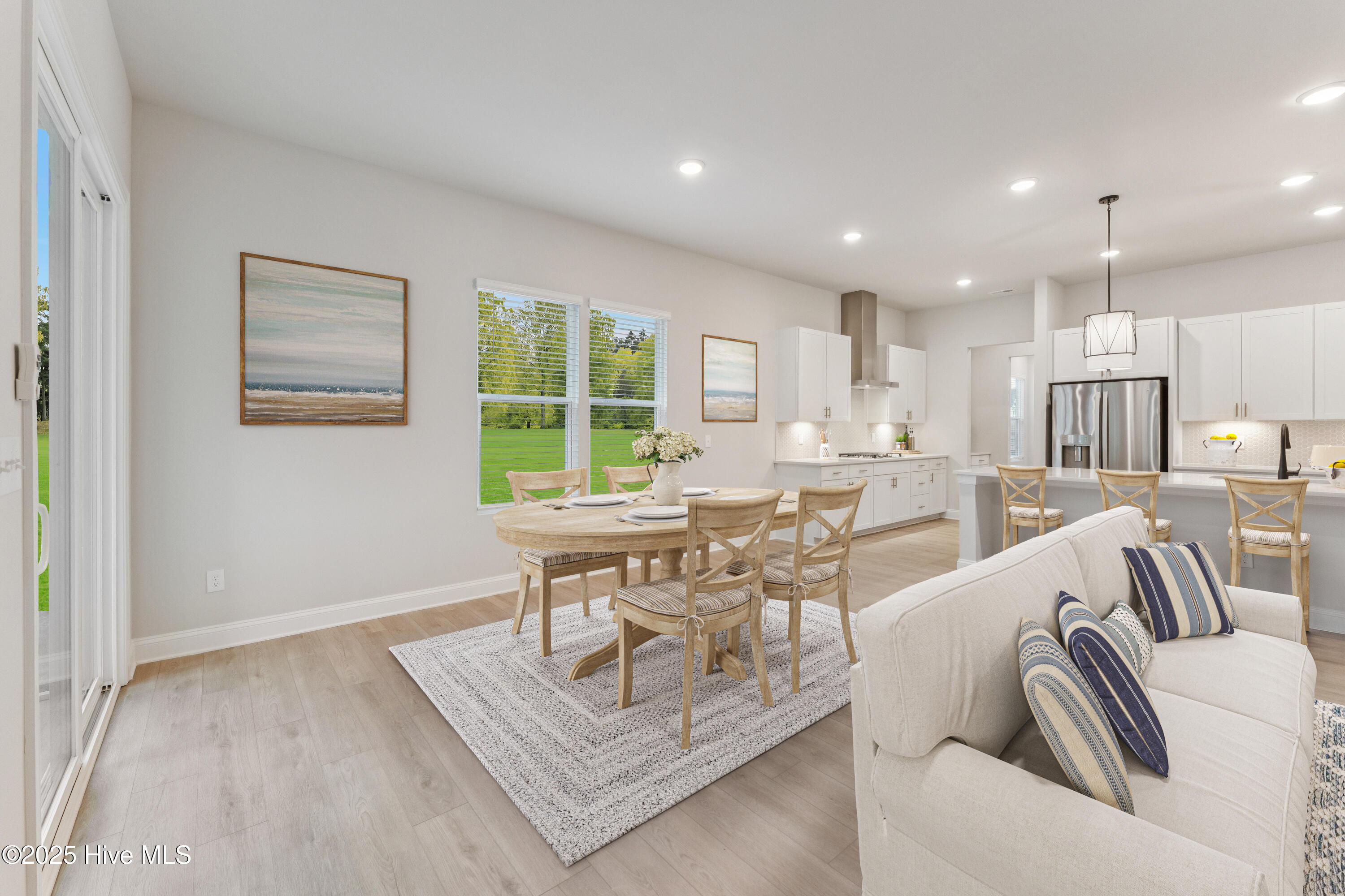 100530460 | Photo 10