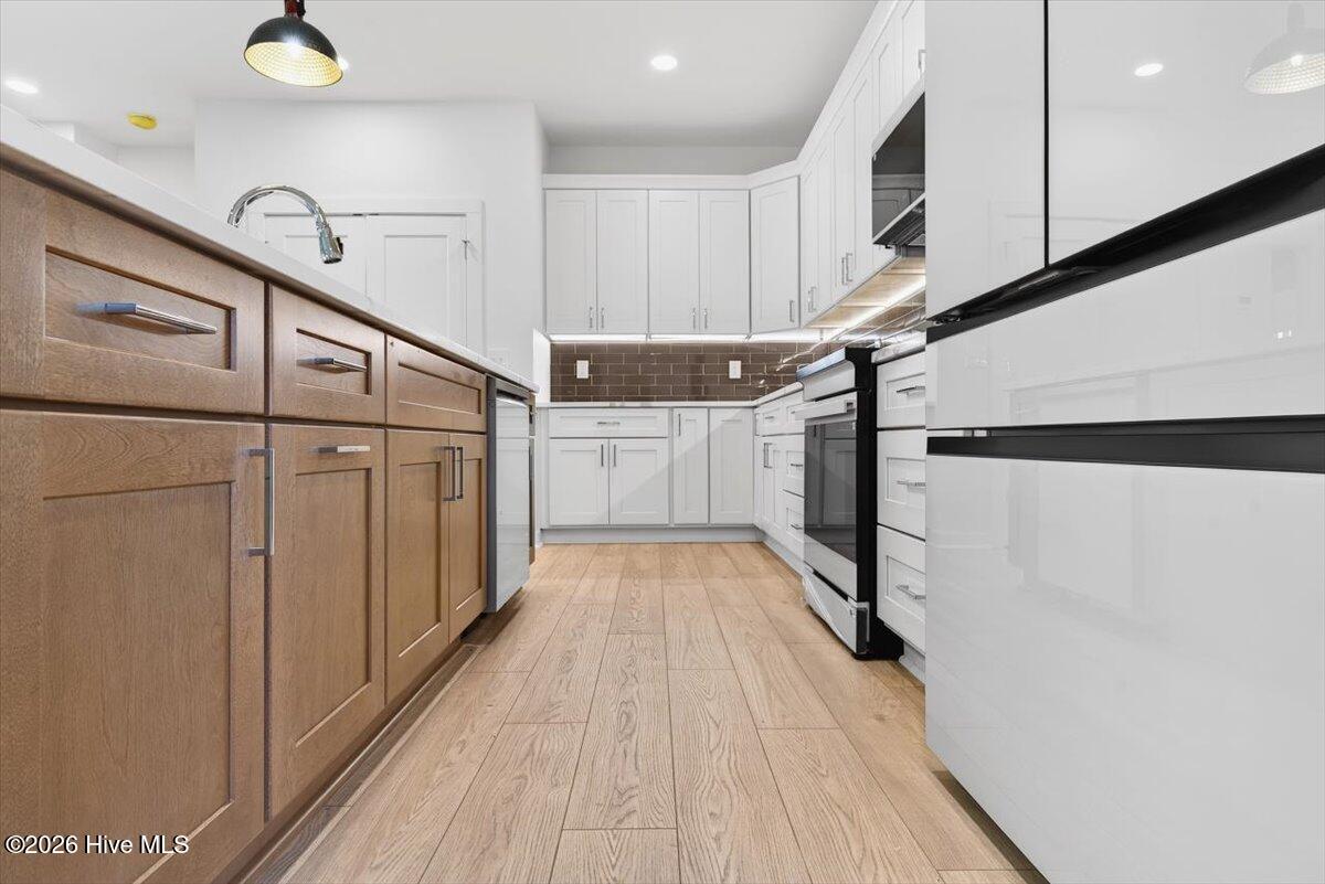 100508679 | Photo 10