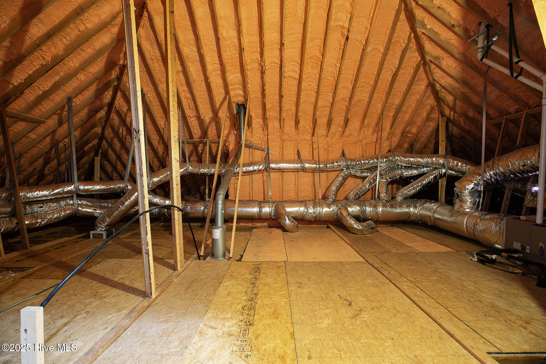 100556749 | Photo 48