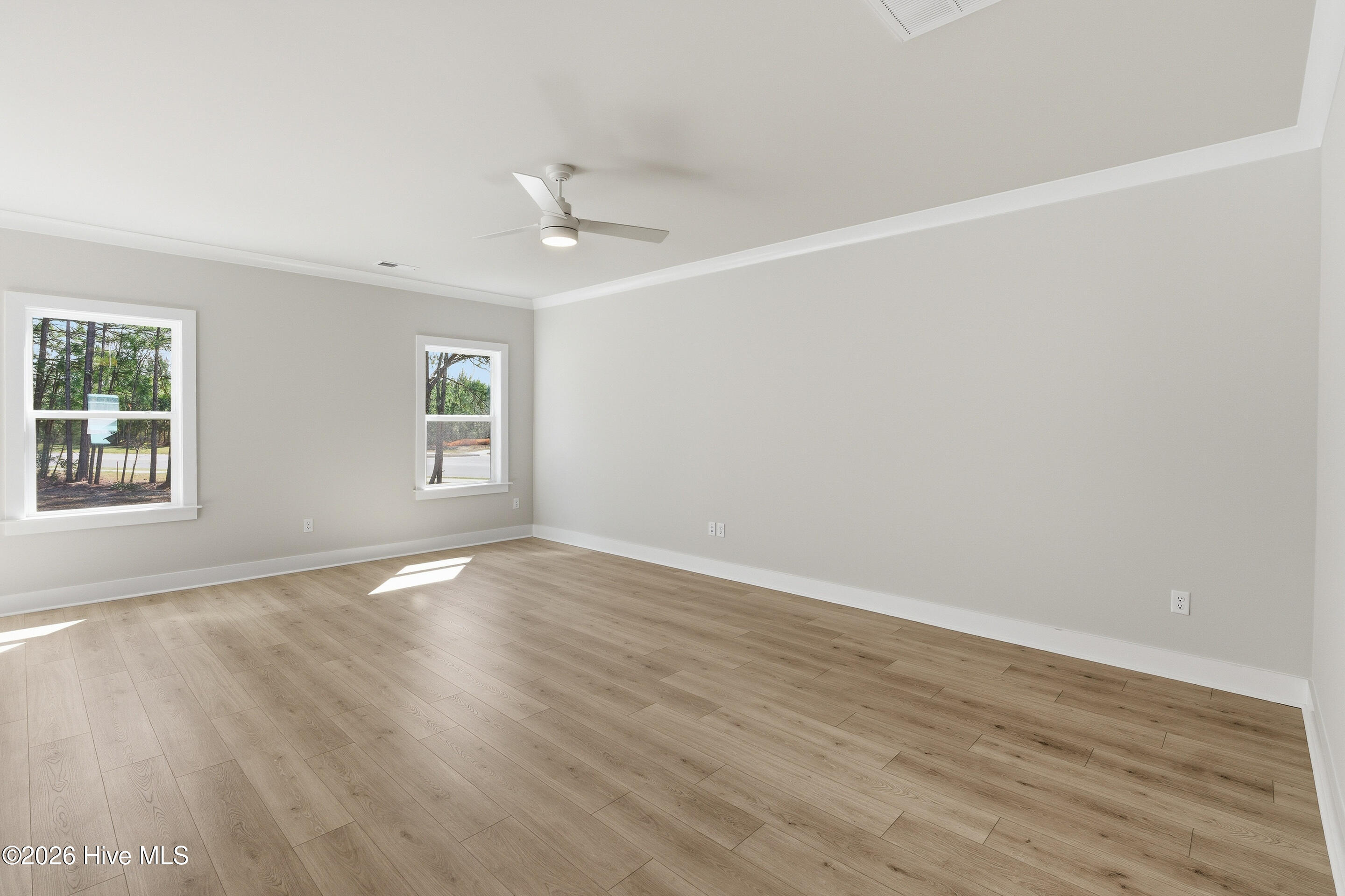 100547597 | Photo 17