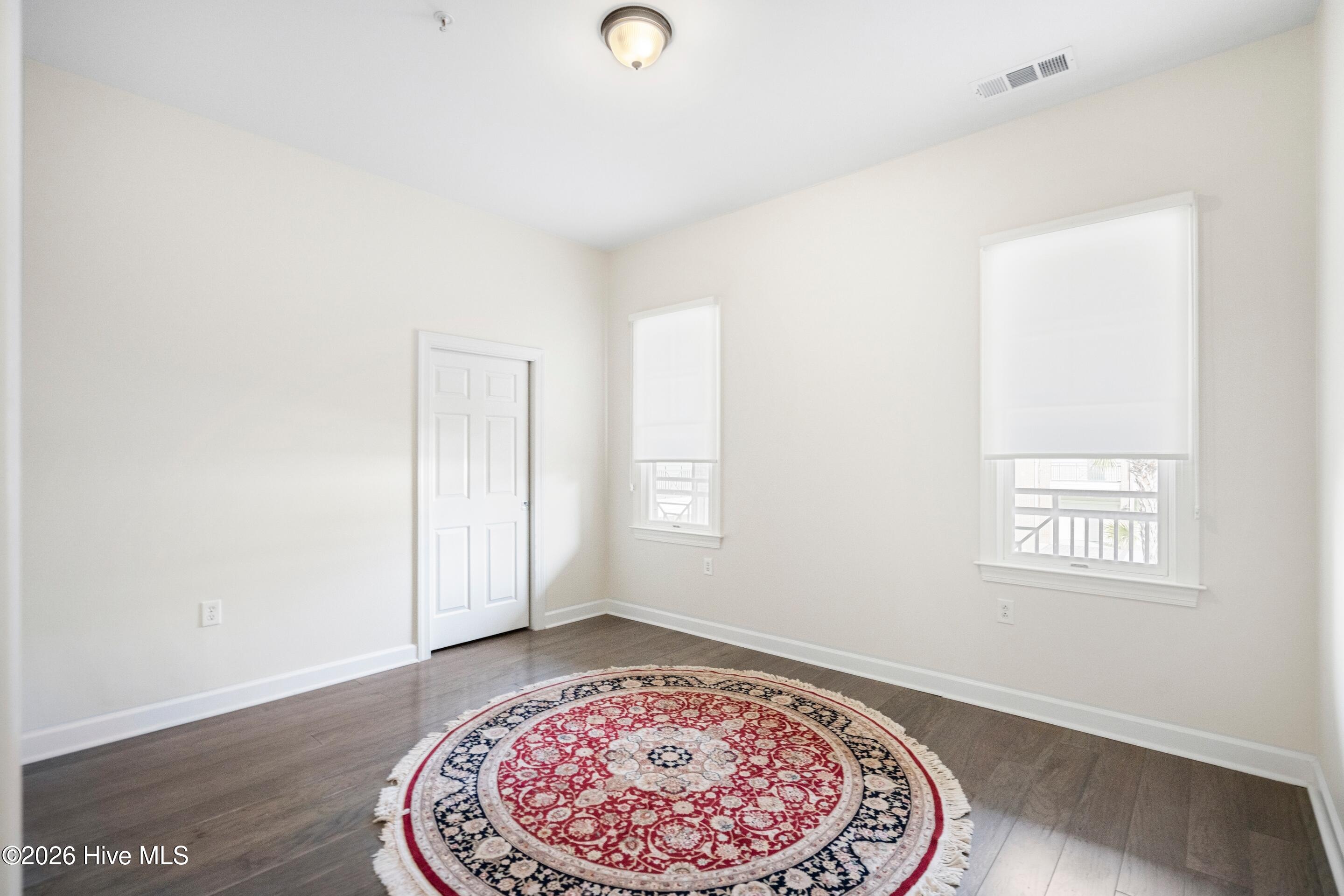 100550274 | Photo 27