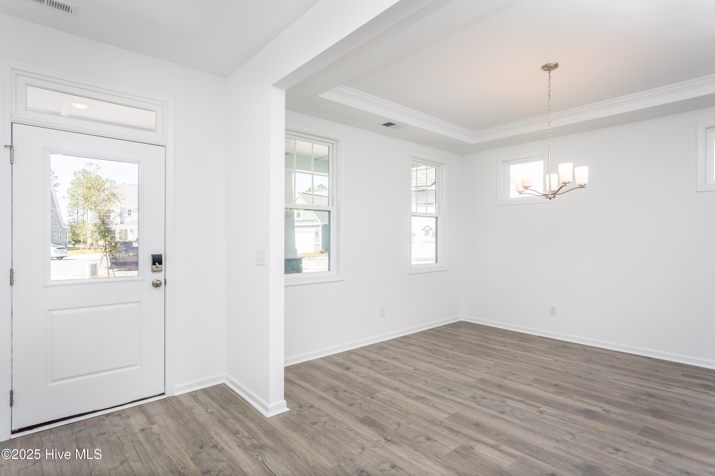 100507408 | Photo 13