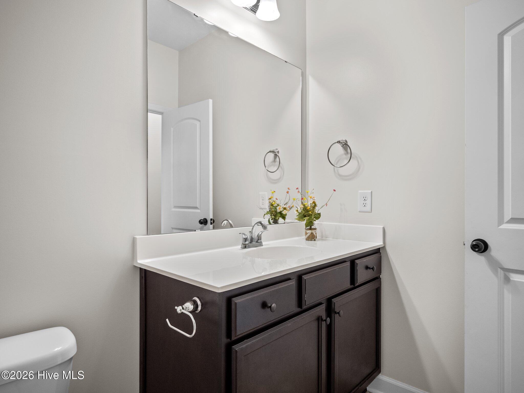 100561868 | Photo 40