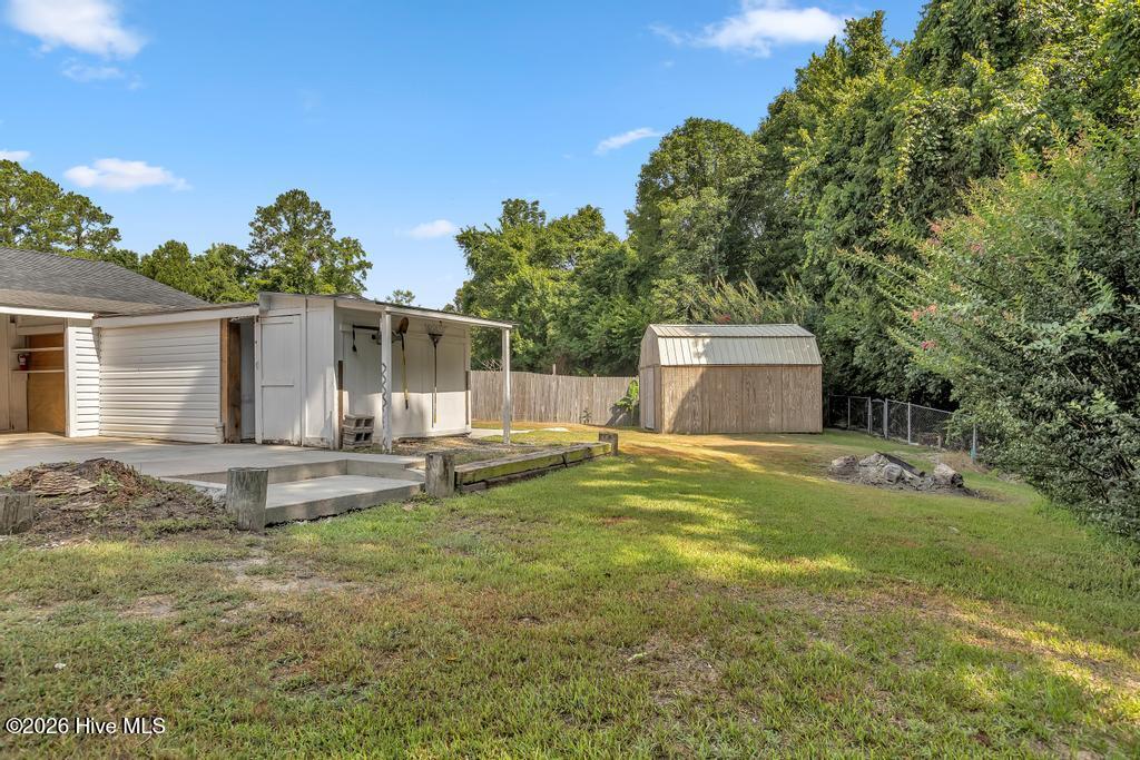 100551795 | Photo 23