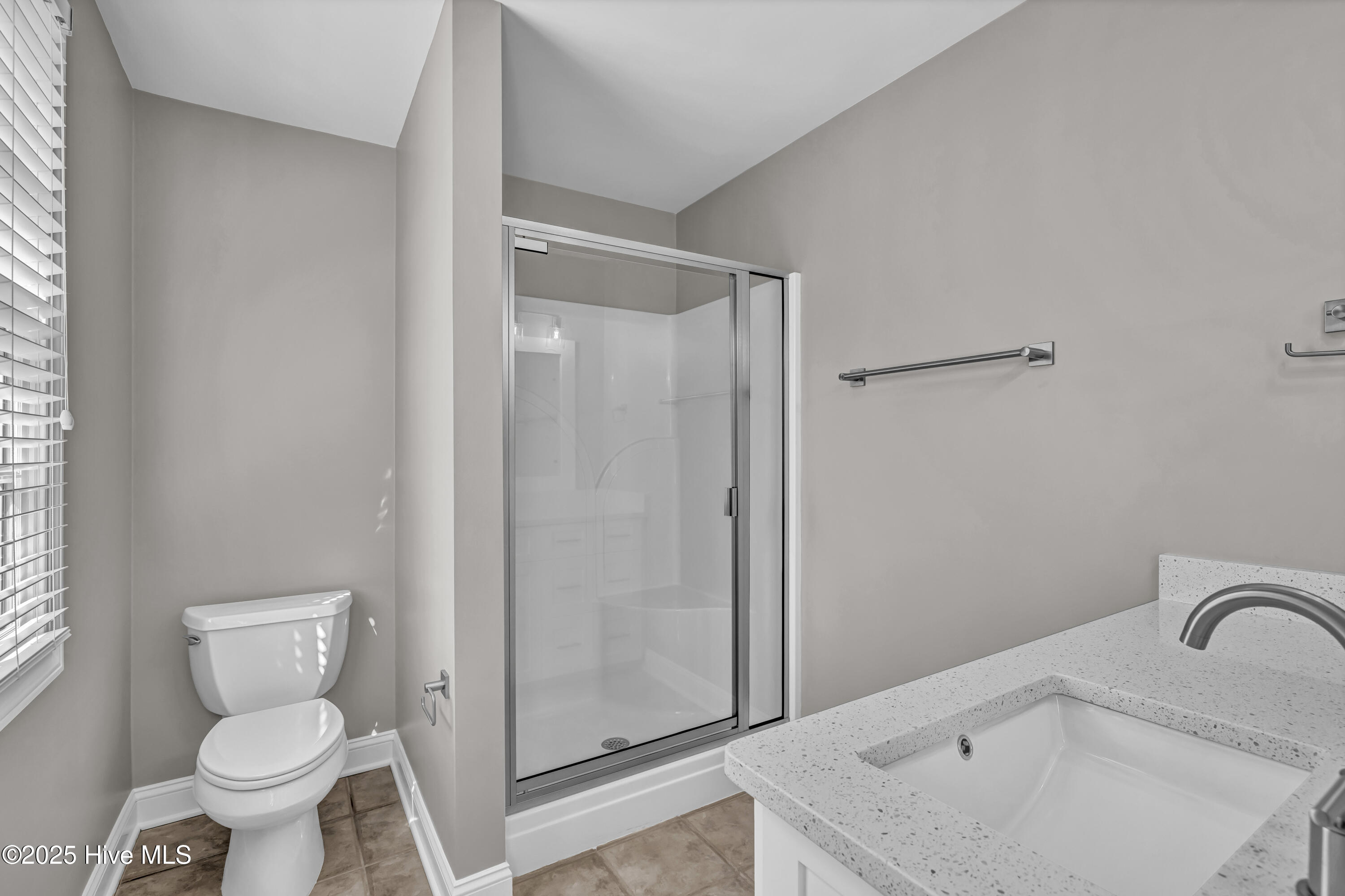 100516231 | Photo 44