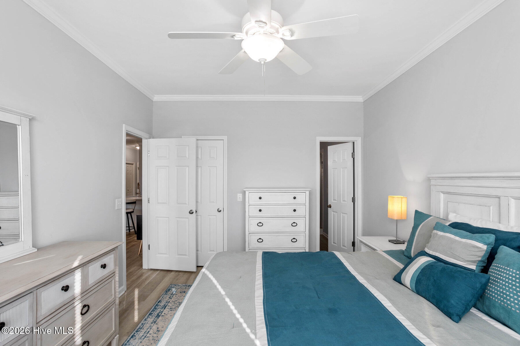 100557830 | Photo 17