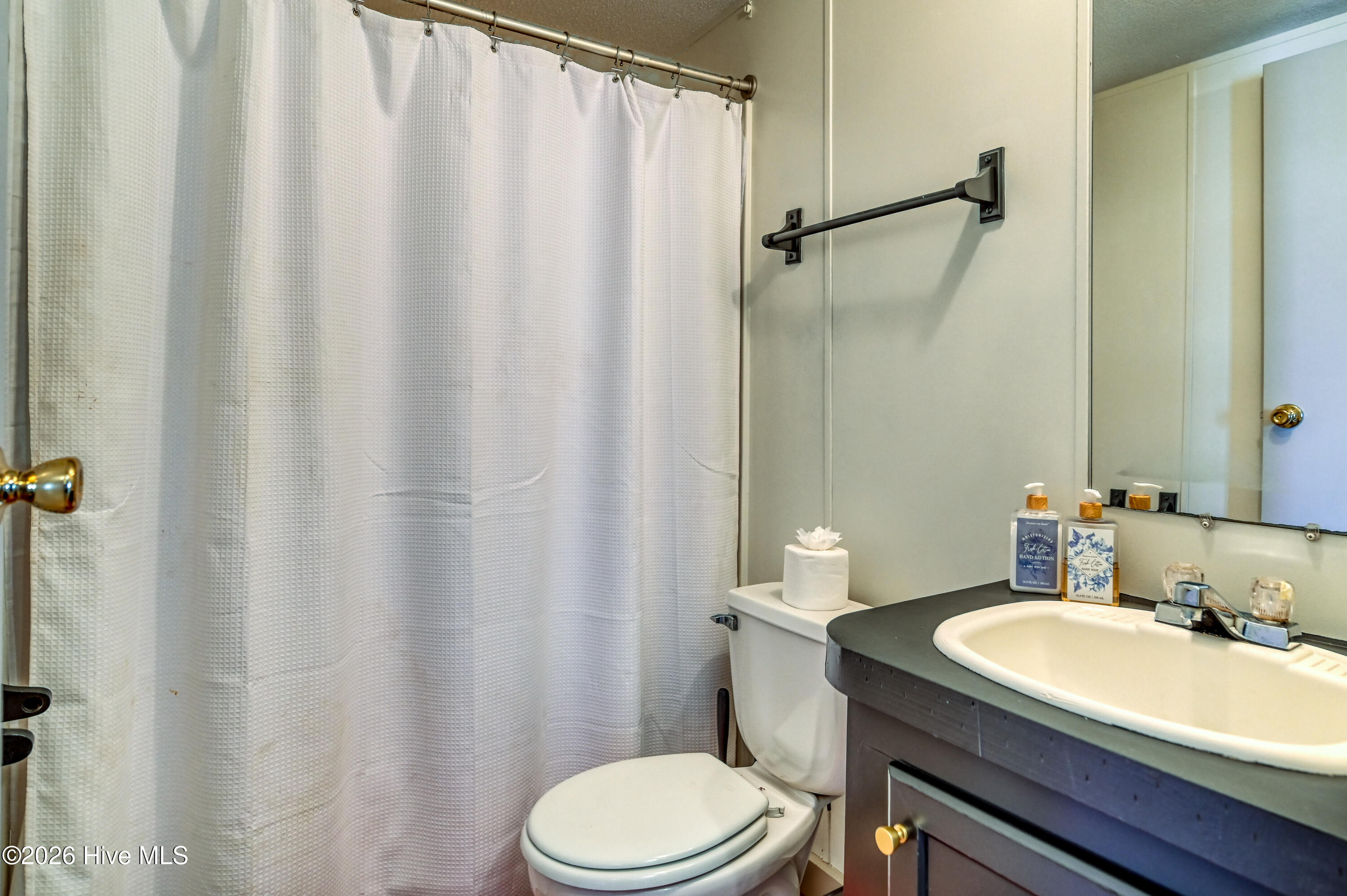 100557720 | Photo 24