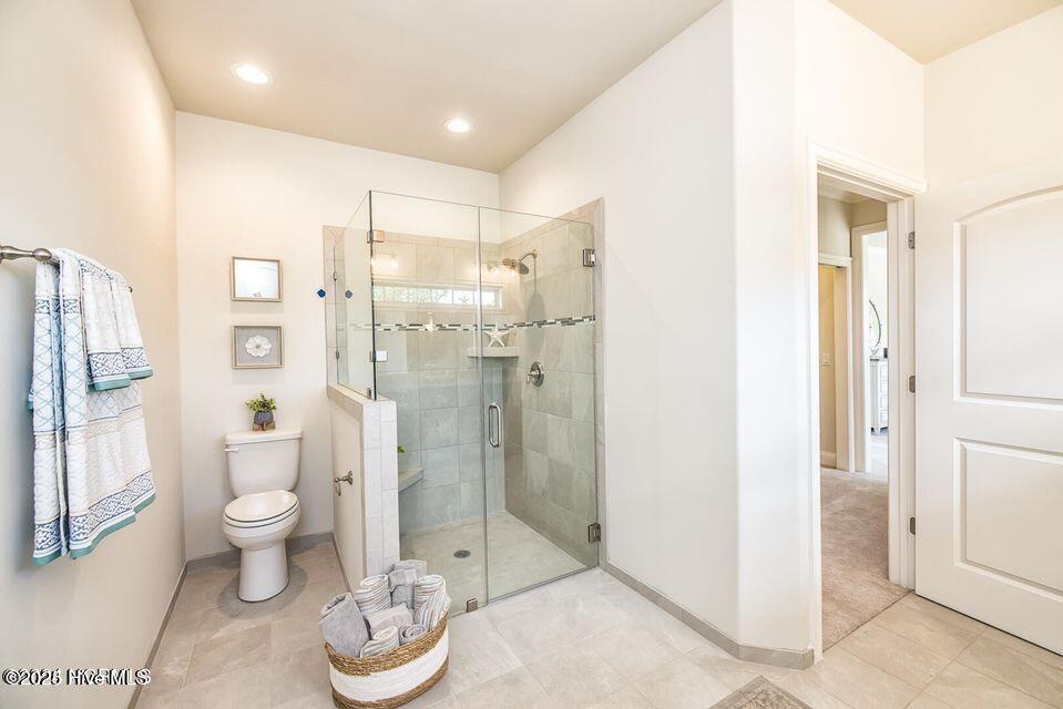 100537570 | Photo 14