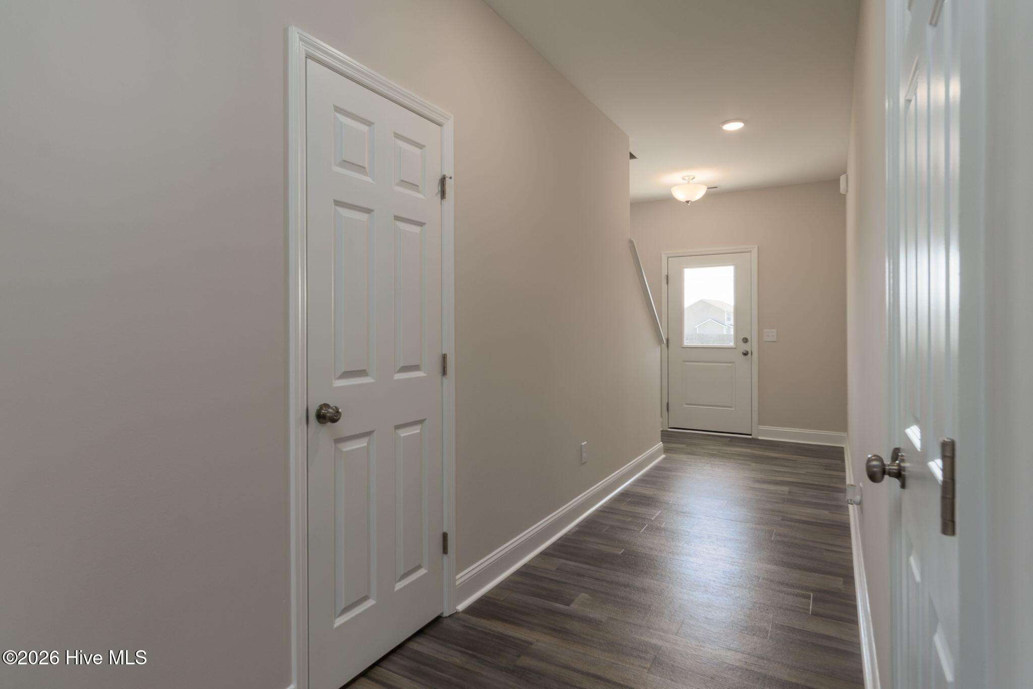 104 Palo Alto Park Drive, Maysville, NC 28555 – photo 9: Entrance Hall